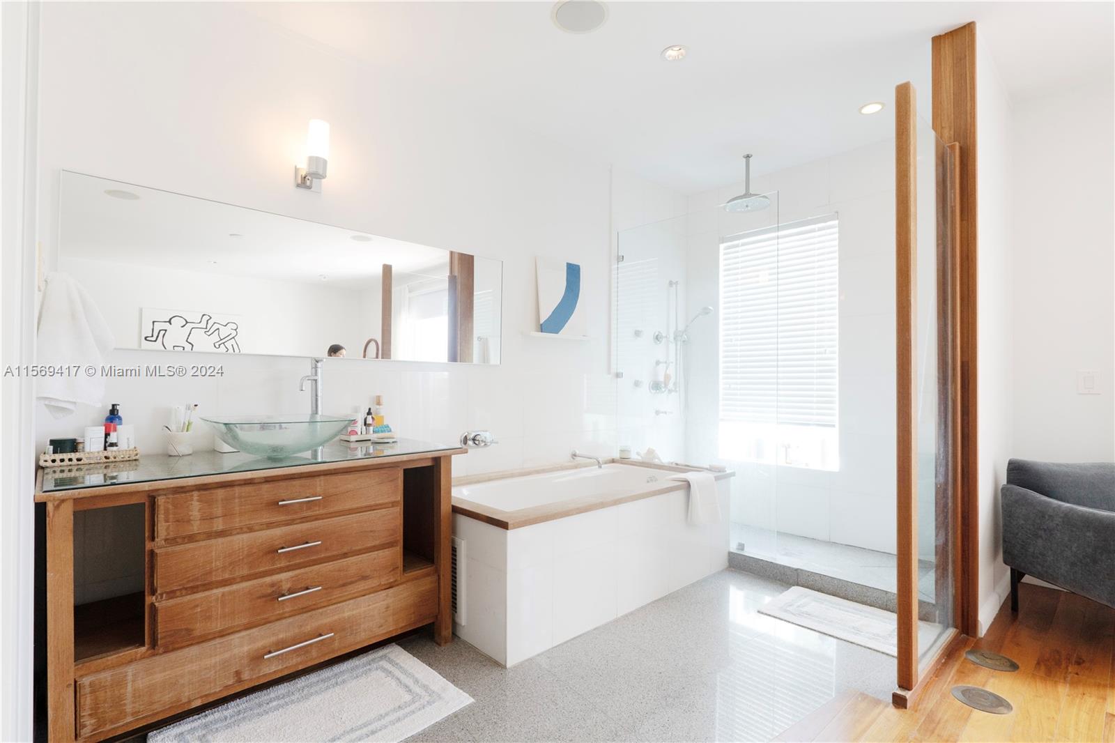 2863 SW 38th Ave 2863, Miami, Florida 33134, 3 Bedrooms Bedrooms, ,2 BathroomsBathrooms,Residentiallease,For Rent,2863 SW 38th Ave 2863,A11569417