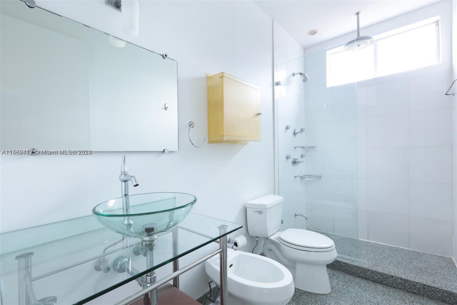 2863 SW 38th Ave 2863, Miami, Florida 33134, 3 Bedrooms Bedrooms, ,2 BathroomsBathrooms,Residentiallease,For Rent,2863 SW 38th Ave 2863,A11569417