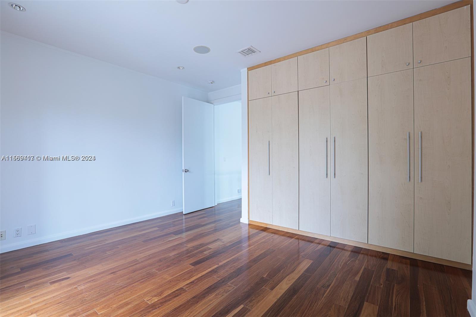 2863 SW 38th Ave 2863, Miami, Florida 33134, 3 Bedrooms Bedrooms, ,2 BathroomsBathrooms,Residentiallease,For Rent,2863 SW 38th Ave 2863,A11569417
