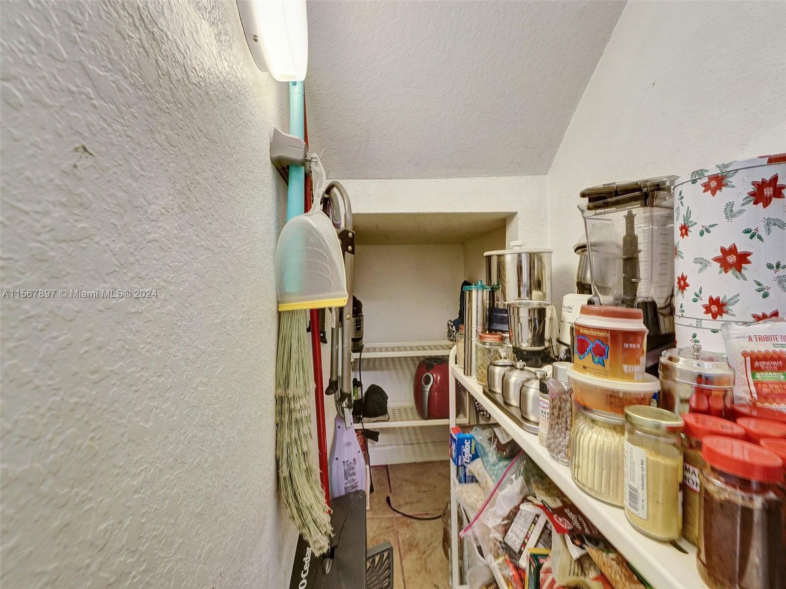 14970 SW 9th Ter 0, Miami, Florida 33194, 3 Bedrooms Bedrooms, ,3 BathroomsBathrooms,Residentiallease,For Rent,14970 SW 9th Ter 0,A11567897