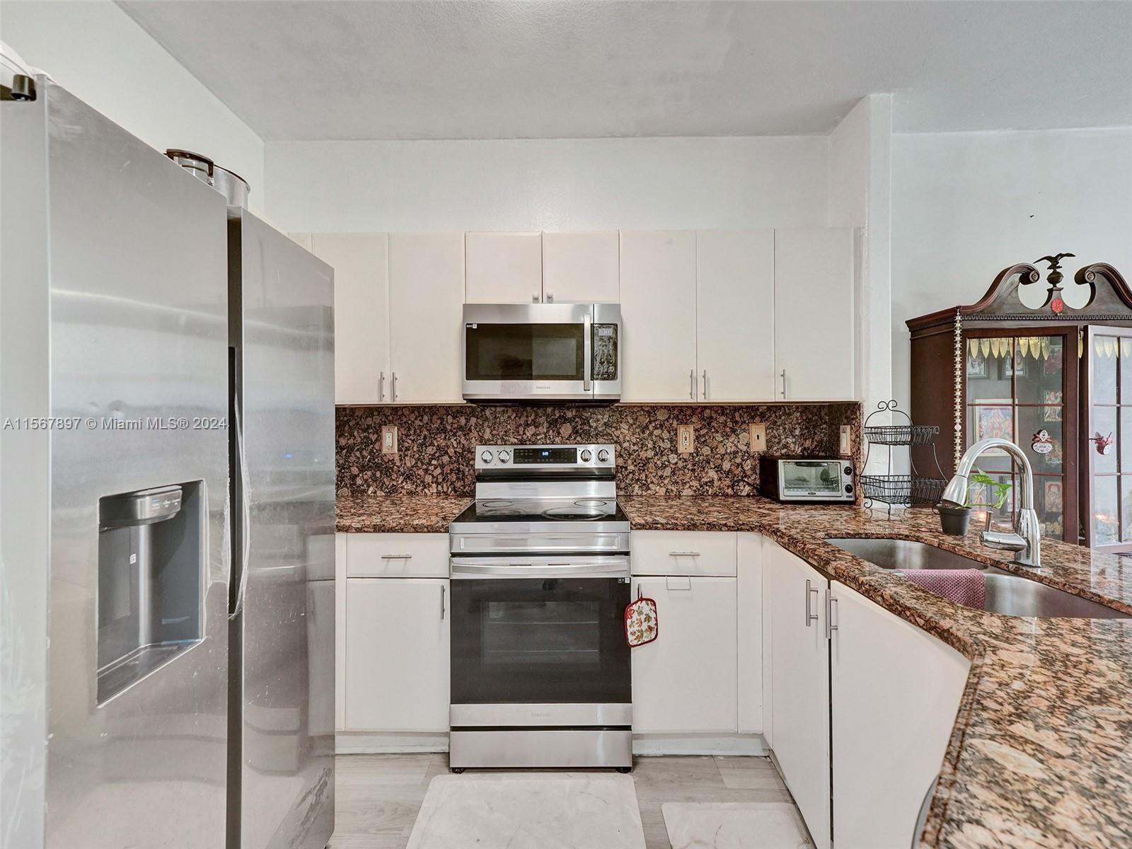 14970 SW 9th Ter 0, Miami, Florida 33194, 3 Bedrooms Bedrooms, ,3 BathroomsBathrooms,Residentiallease,For Rent,14970 SW 9th Ter 0,A11567897
