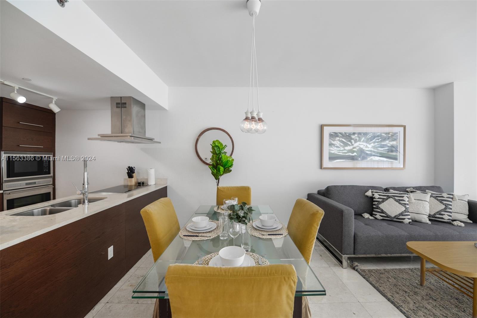 485 Brickell Ave 3006, Miami, Florida 33131, 1 Bedroom Bedrooms, ,1 BathroomBathrooms,Residentiallease,For Rent,485 Brickell Ave 3006,A11563386