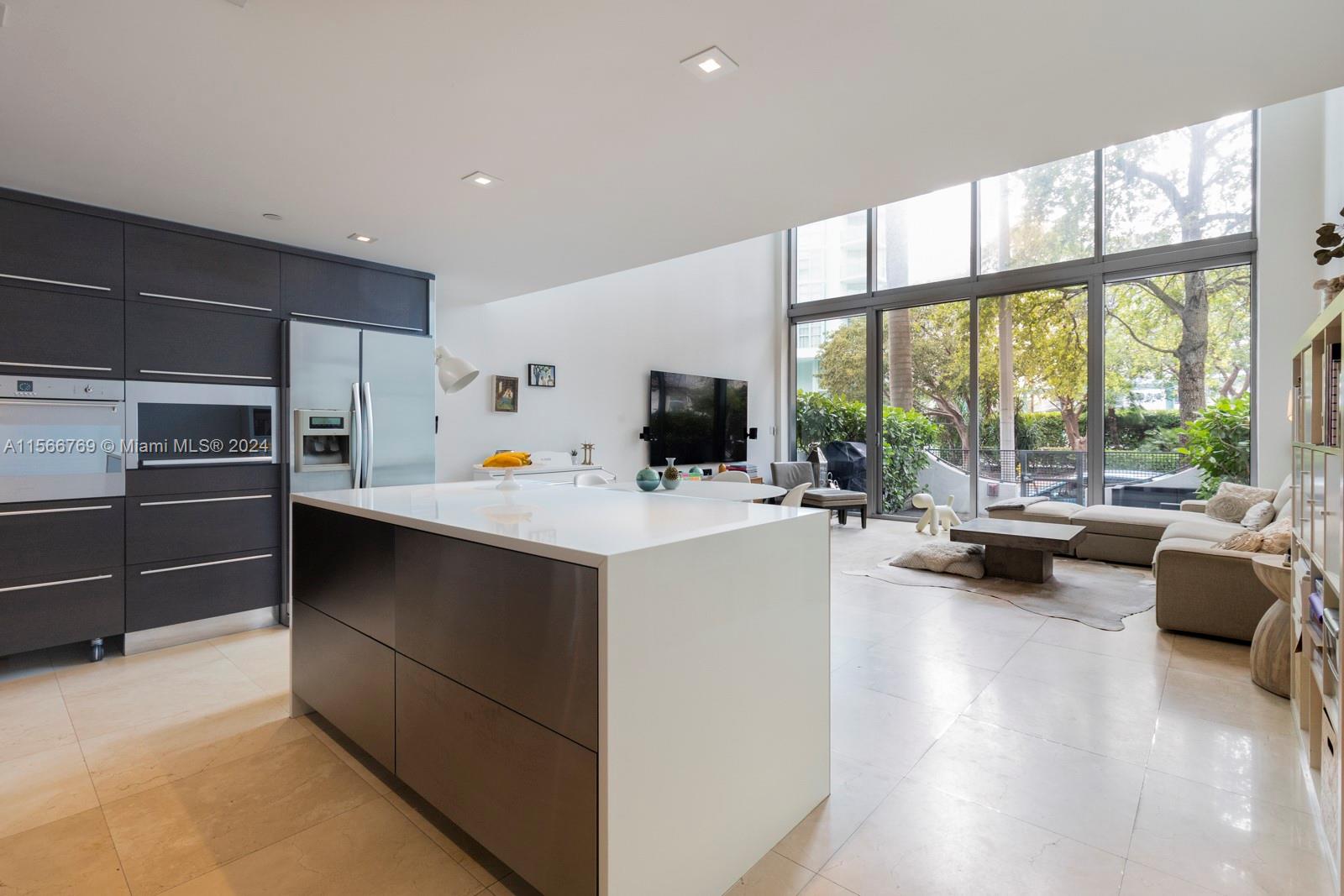 6000 Collins Ave 108, Miami Beach, Florida 33140, 3 Bedrooms Bedrooms, ,2 BathroomsBathrooms,Residential,For Sale,6000 Collins Ave 108,A11566769