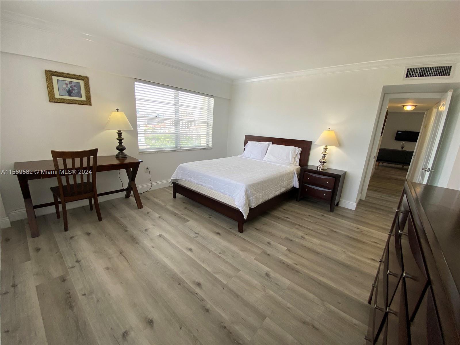 22 Salamanca Ave 803, Coral Gables, Florida 33134, 2 Bedrooms Bedrooms, ,2 BathroomsBathrooms,Residentiallease,For Rent,22 Salamanca Ave 803,A11569582
