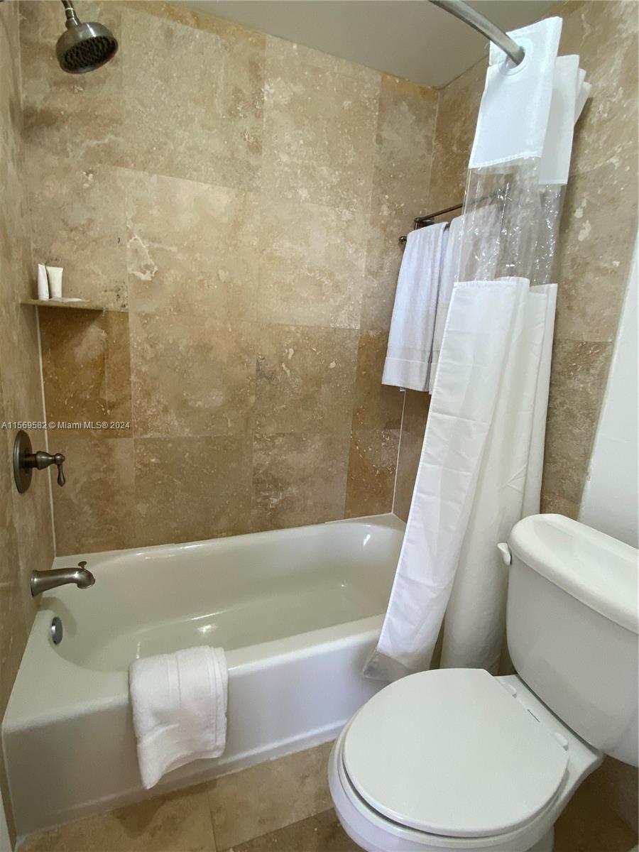 22 Salamanca Ave 803, Coral Gables, Florida 33134, 2 Bedrooms Bedrooms, ,2 BathroomsBathrooms,Residentiallease,For Rent,22 Salamanca Ave 803,A11569582