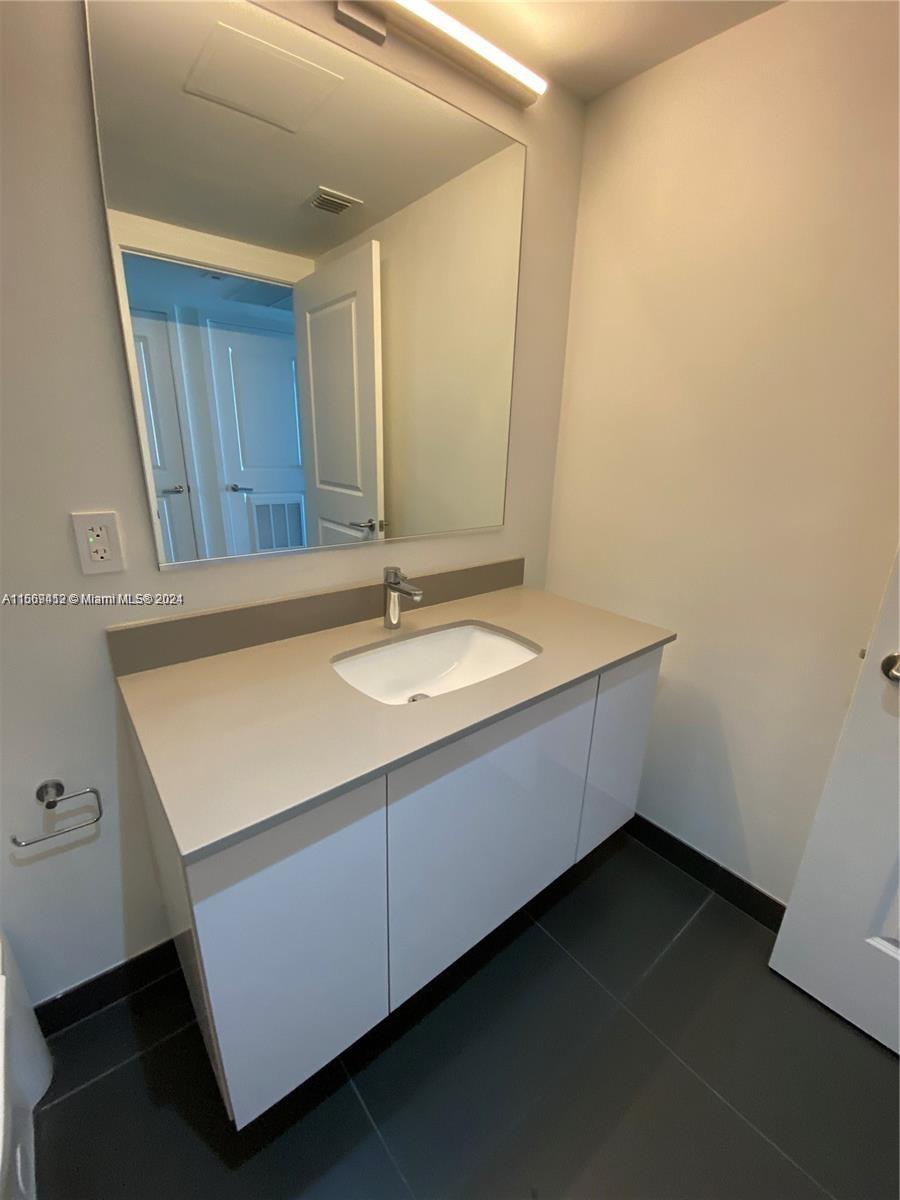 1600 NE 1st Ave 1904, Miami, Florida 33132, ,1 BathroomBathrooms,Residentiallease,For Rent,1600 NE 1st Ave 1904,A11569412