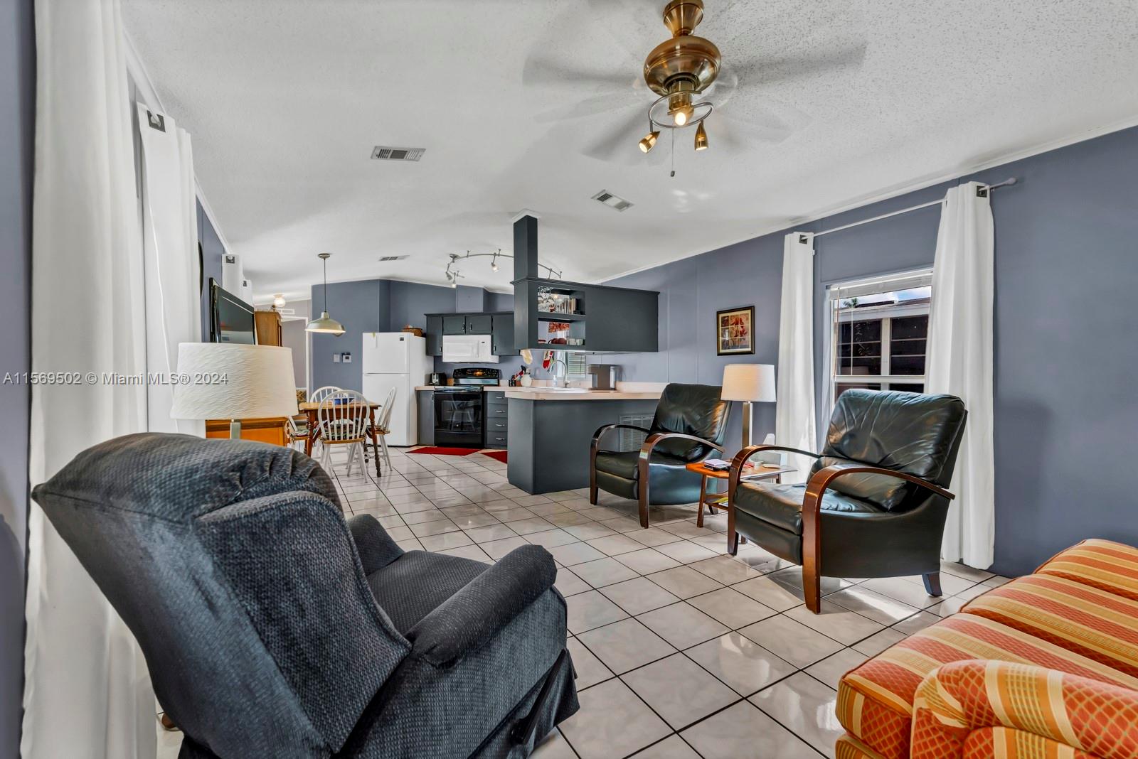 35303 SW 180th Ave Unit 401, Homestead, Florida 33034, 2 Bedrooms Bedrooms, ,2 BathroomsBathrooms,Residential,For Sale,35303 SW 180th Ave Unit 401,A11569502