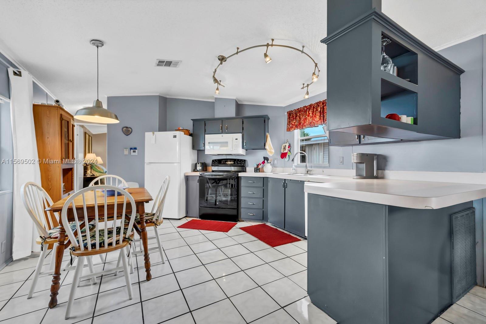 35303 SW 180th Ave Unit 401, Homestead, Florida 33034, 2 Bedrooms Bedrooms, ,2 BathroomsBathrooms,Residential,For Sale,35303 SW 180th Ave Unit 401,A11569502