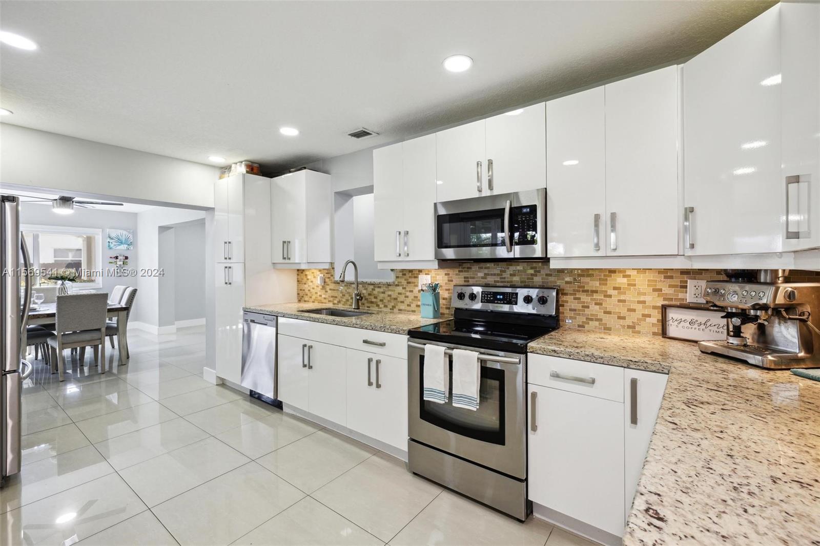 1017 NE 3rd St, Hallandale Beach, Florida 33009, 4 Bedrooms Bedrooms, ,3 BathroomsBathrooms,Residential,For Sale,1017 NE 3rd St,A11569541