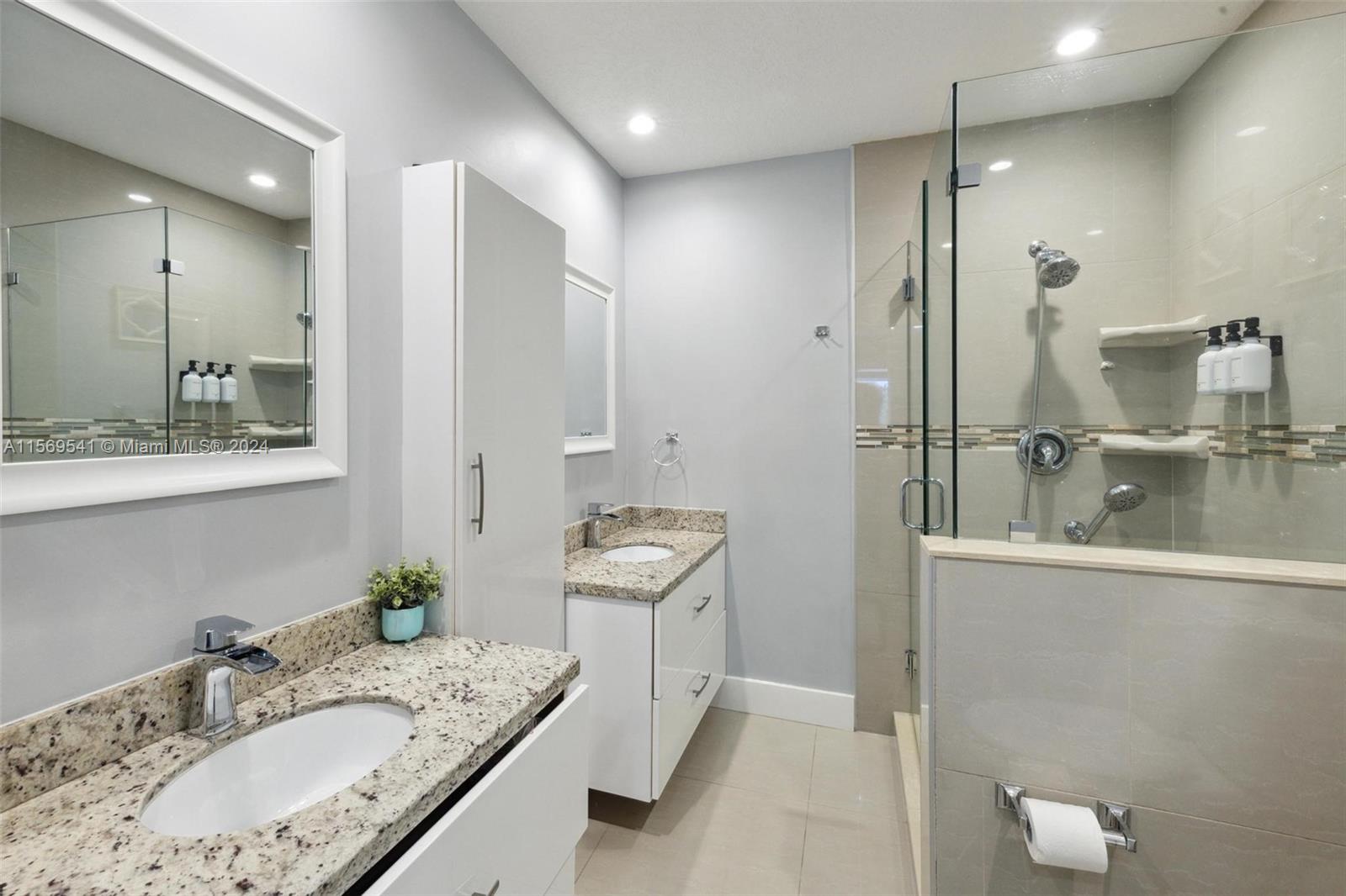 1017 NE 3rd St, Hallandale Beach, Florida 33009, 4 Bedrooms Bedrooms, ,3 BathroomsBathrooms,Residential,For Sale,1017 NE 3rd St,A11569541