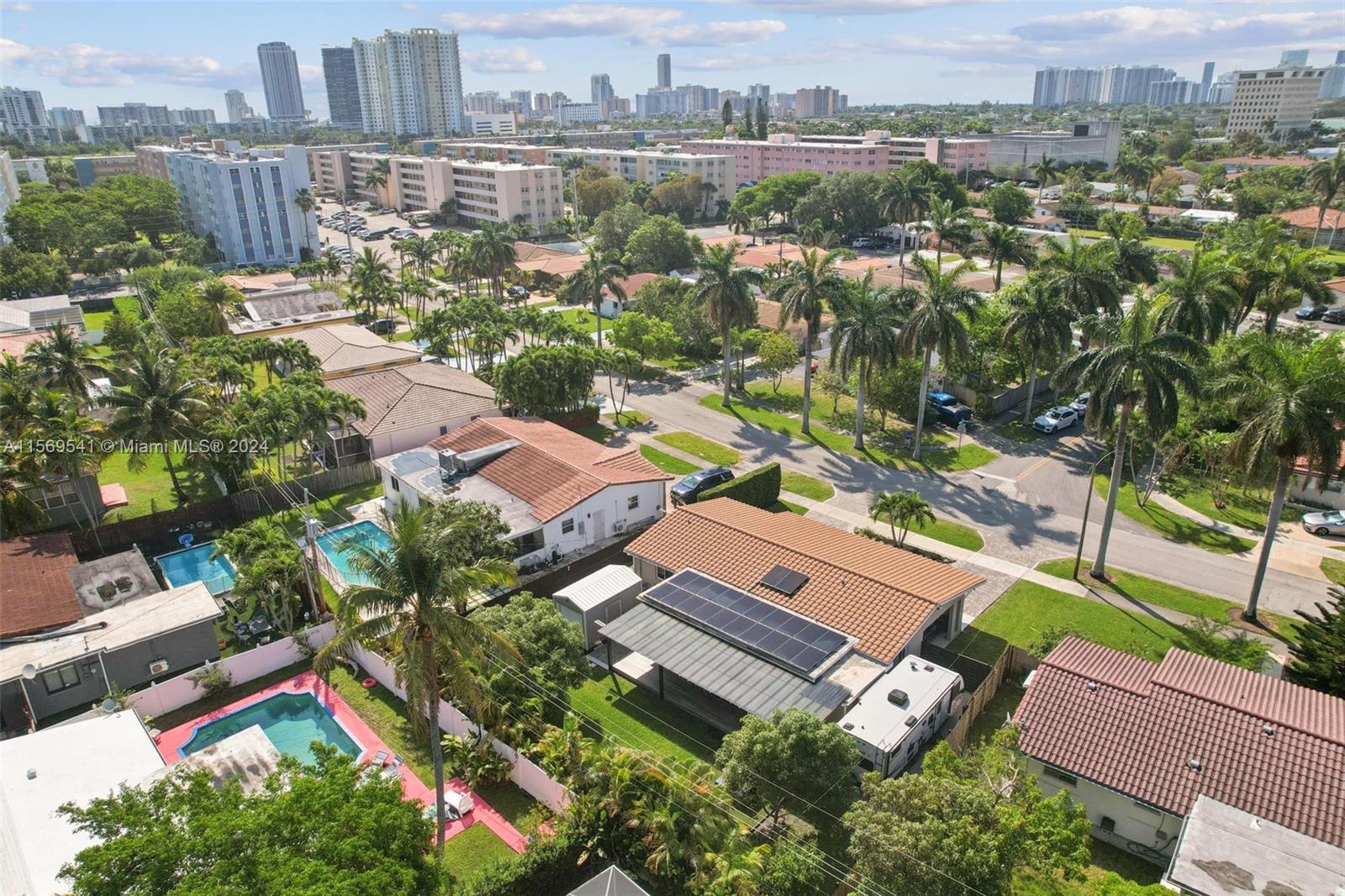 1017 NE 3rd St, Hallandale Beach, Florida 33009, 4 Bedrooms Bedrooms, ,3 BathroomsBathrooms,Residential,For Sale,1017 NE 3rd St,A11569541