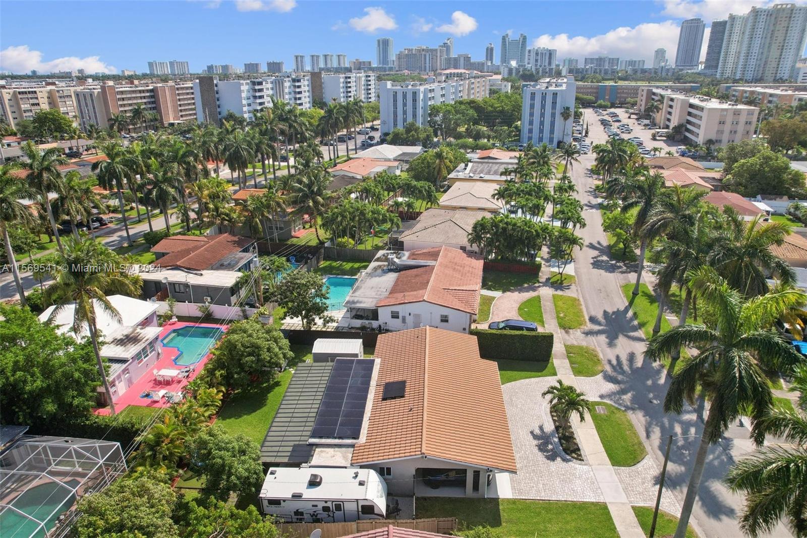 1017 NE 3rd St, Hallandale Beach, Florida 33009, 4 Bedrooms Bedrooms, ,3 BathroomsBathrooms,Residential,For Sale,1017 NE 3rd St,A11569541