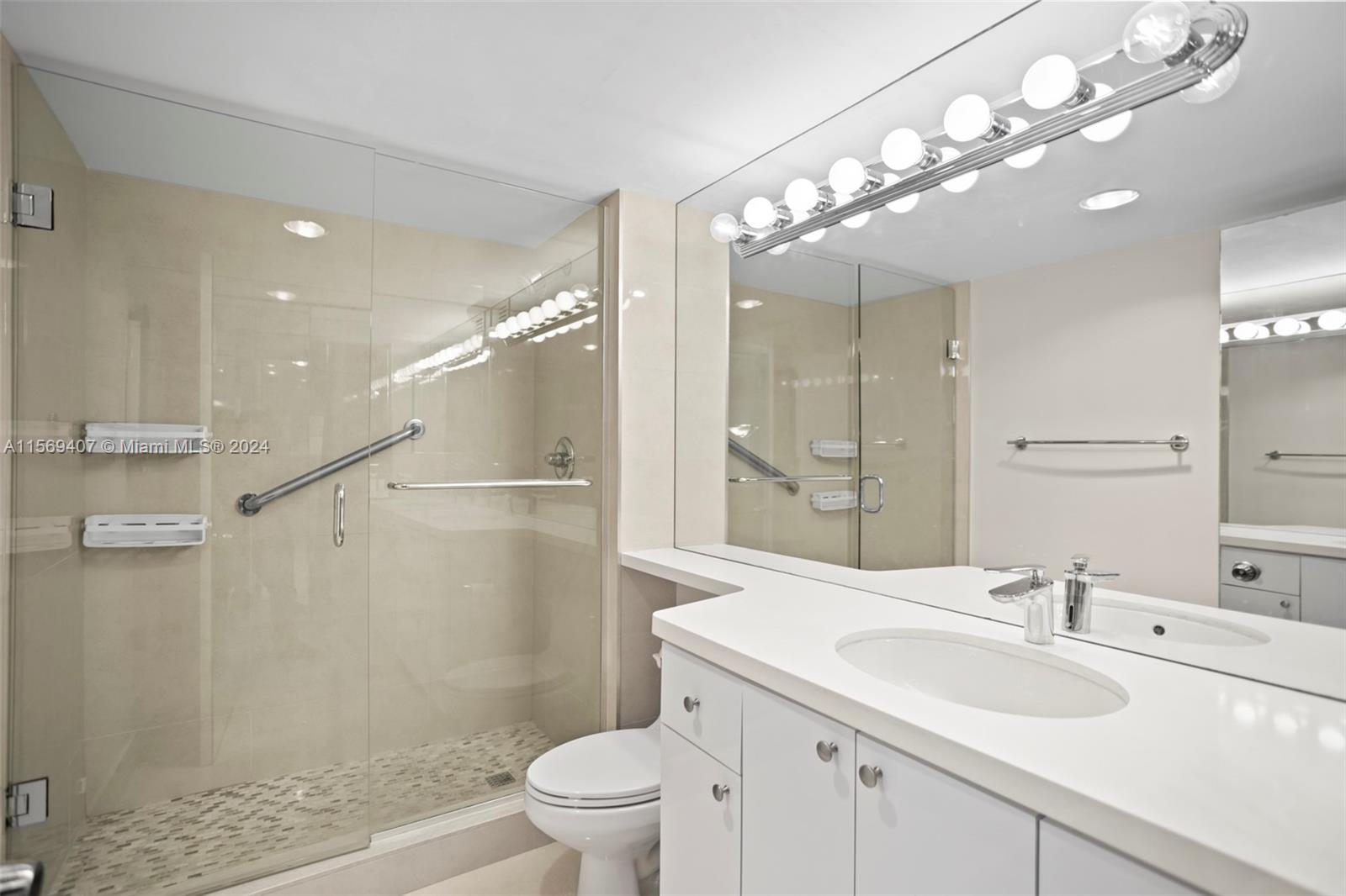 1904 S Ocean Dr 1606, Hallandale Beach, Florida 33009, 2 Bedrooms Bedrooms, ,2 BathroomsBathrooms,Residential,For Sale,1904 S Ocean Dr 1606,A11569407