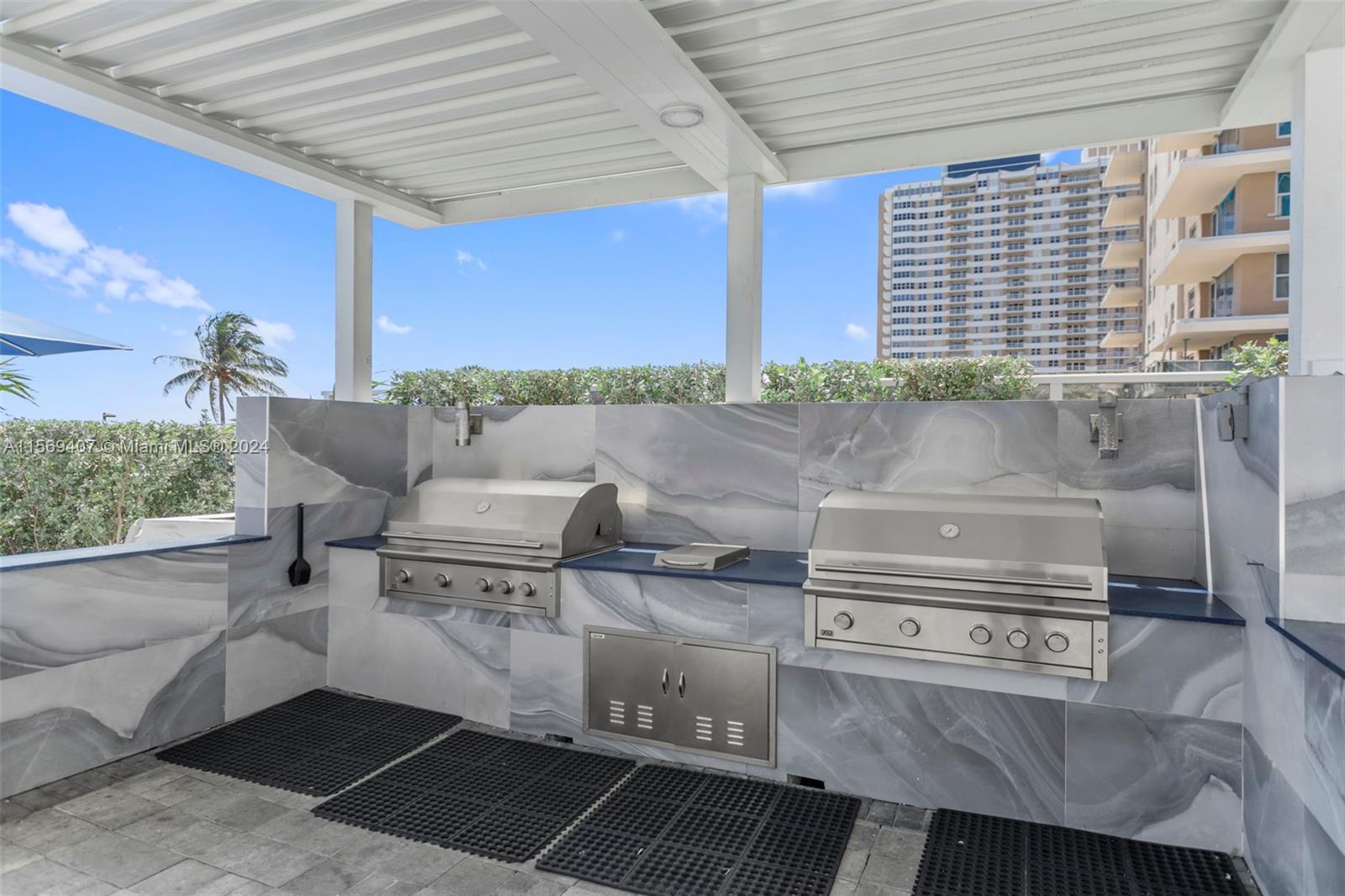 1904 S Ocean Dr 1606, Hallandale Beach, Florida 33009, 2 Bedrooms Bedrooms, ,2 BathroomsBathrooms,Residential,For Sale,1904 S Ocean Dr 1606,A11569407