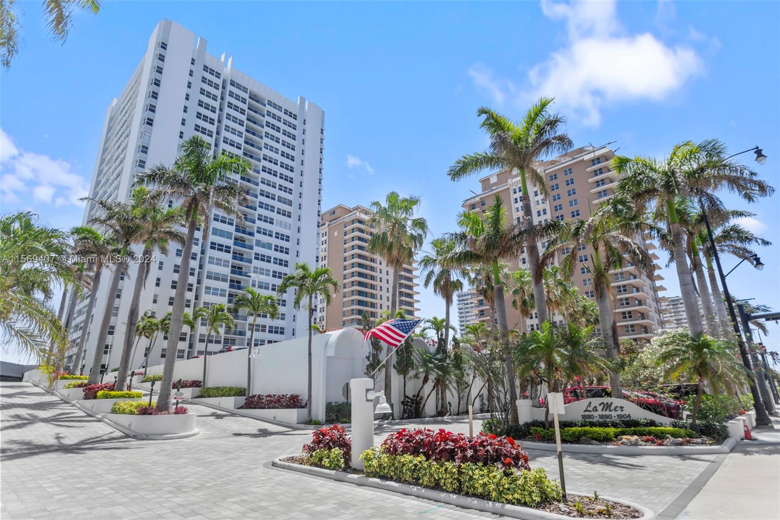 1904 S Ocean Dr 1606, Hallandale Beach, Florida 33009, 2 Bedrooms Bedrooms, ,2 BathroomsBathrooms,Residential,For Sale,1904 S Ocean Dr 1606,A11569407
