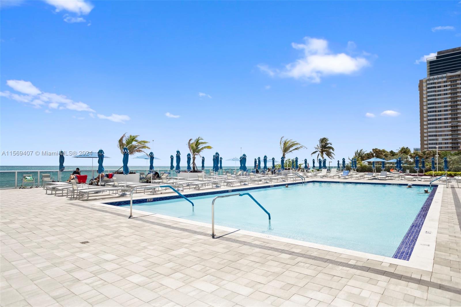 1904 S Ocean Dr 1606, Hallandale Beach, Florida 33009, 2 Bedrooms Bedrooms, ,2 BathroomsBathrooms,Residential,For Sale,1904 S Ocean Dr 1606,A11569407