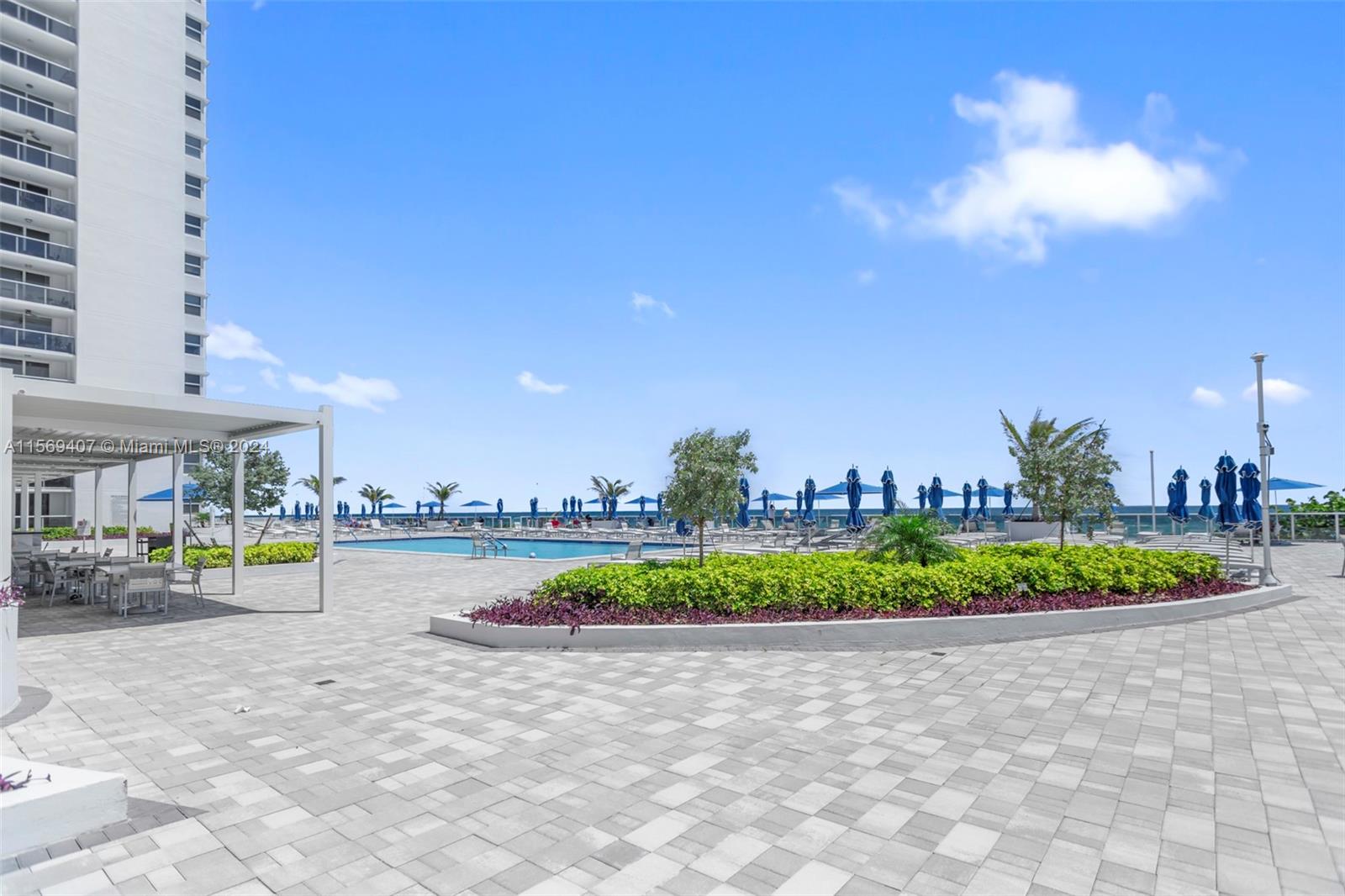 1904 S Ocean Dr 1606, Hallandale Beach, Florida 33009, 2 Bedrooms Bedrooms, ,2 BathroomsBathrooms,Residential,For Sale,1904 S Ocean Dr 1606,A11569407