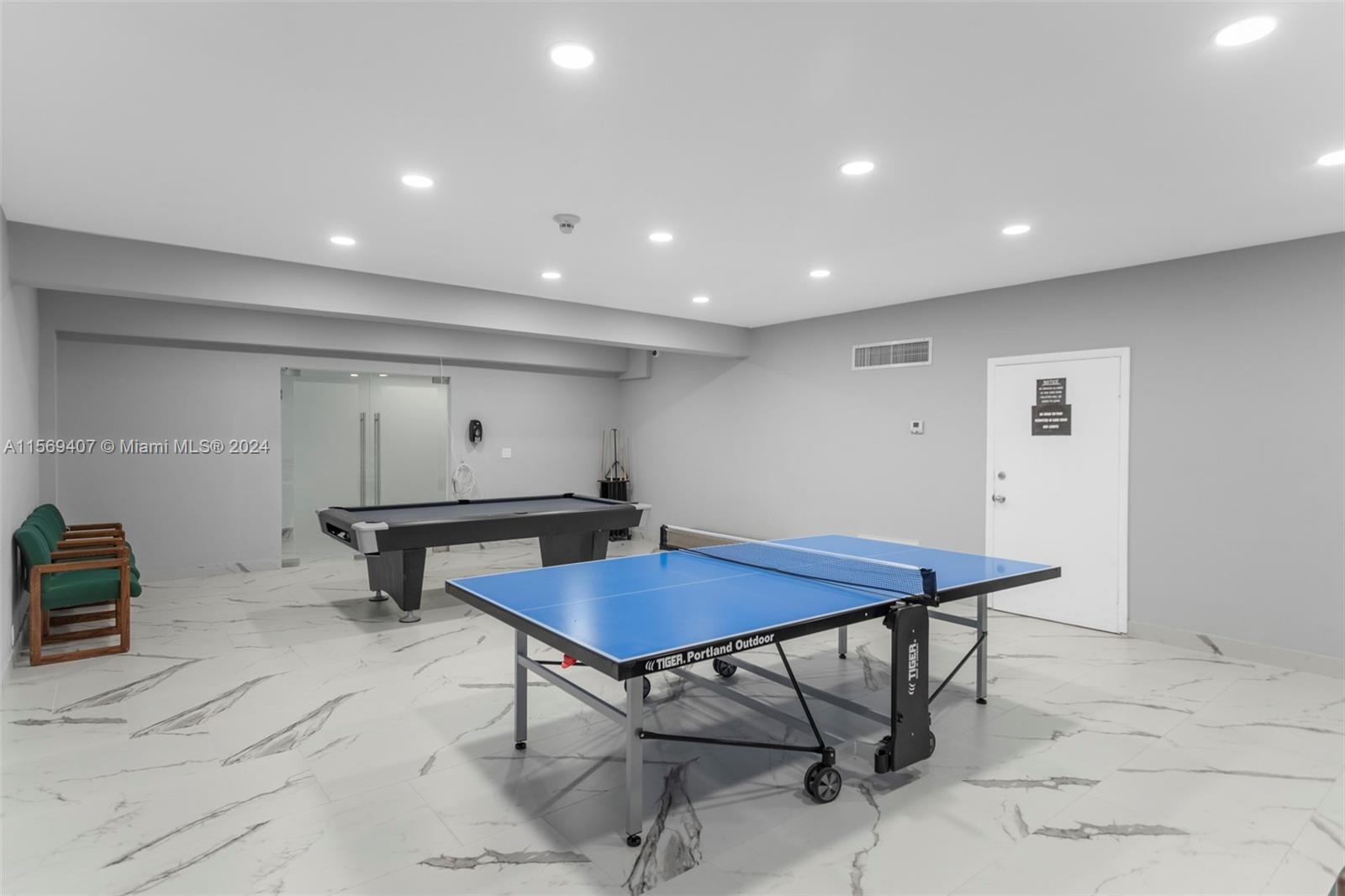 1904 S Ocean Dr 1606, Hallandale Beach, Florida 33009, 2 Bedrooms Bedrooms, ,2 BathroomsBathrooms,Residential,For Sale,1904 S Ocean Dr 1606,A11569407