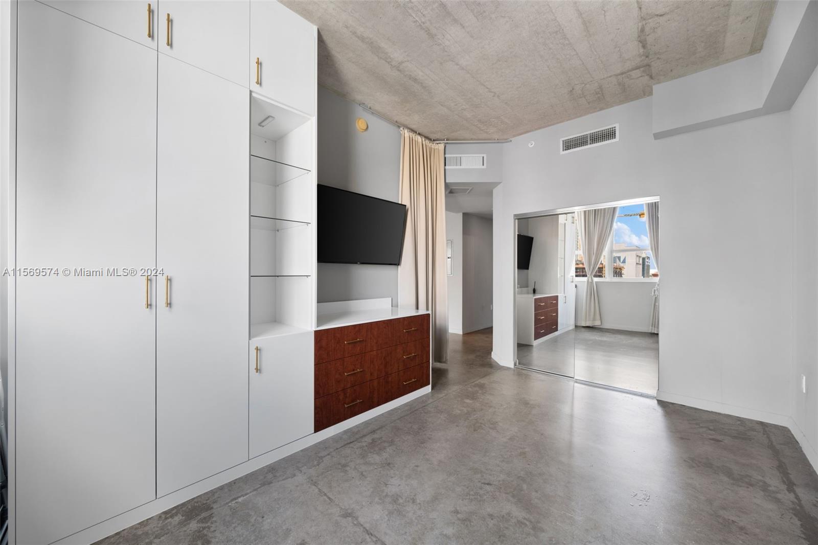 133 NE 2nd Ave 713, Miami, Florida 33132, 2 Bedrooms Bedrooms, ,2 BathroomsBathrooms,Residentiallease,For Rent,133 NE 2nd Ave 713,A11569574