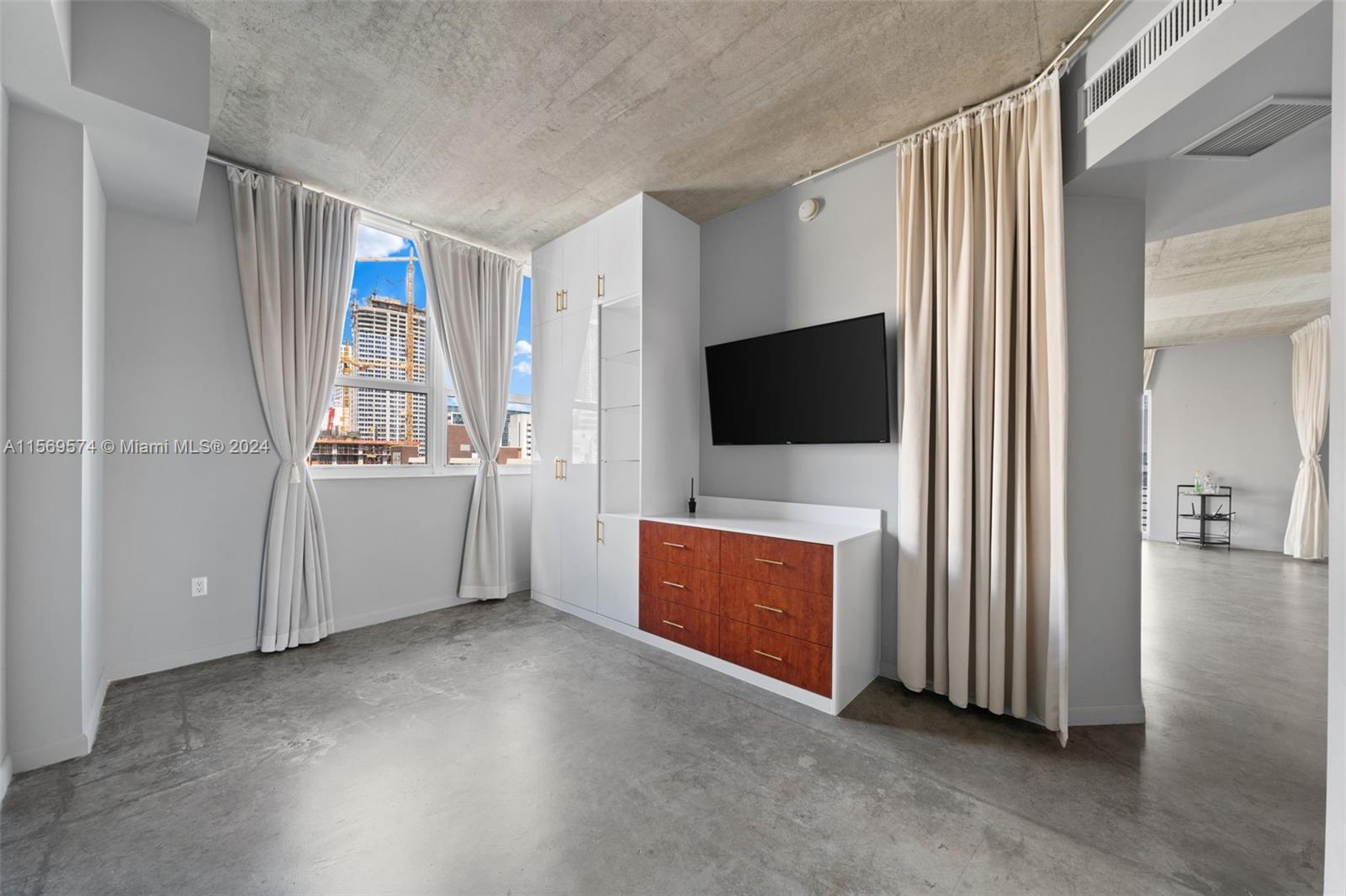 133 NE 2nd Ave 713, Miami, Florida 33132, 2 Bedrooms Bedrooms, ,2 BathroomsBathrooms,Residentiallease,For Rent,133 NE 2nd Ave 713,A11569574