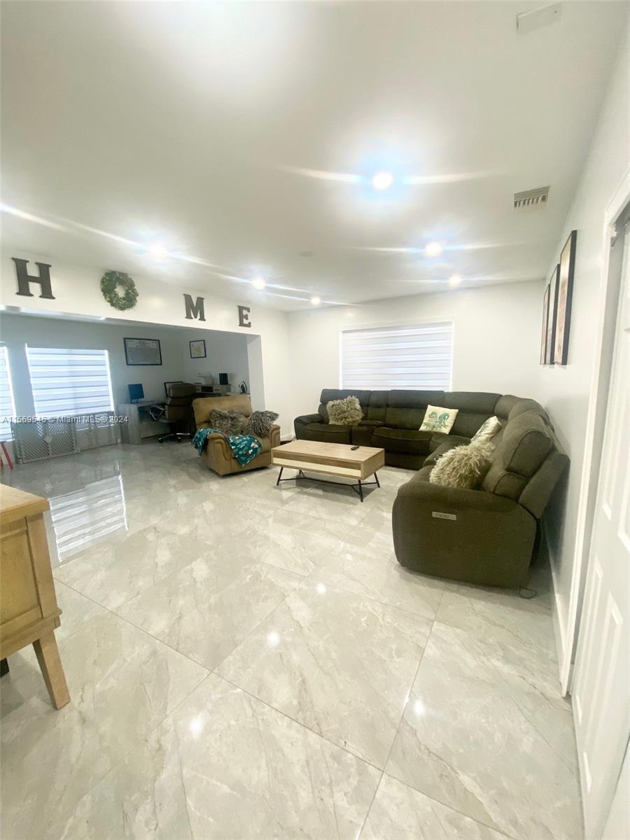 1740 NW 105th Ave 0, Pembroke Pines, Florida 33026, 3 Bedrooms Bedrooms, ,2 BathroomsBathrooms,Residentiallease,For Rent,1740 NW 105th Ave 0,A11569545