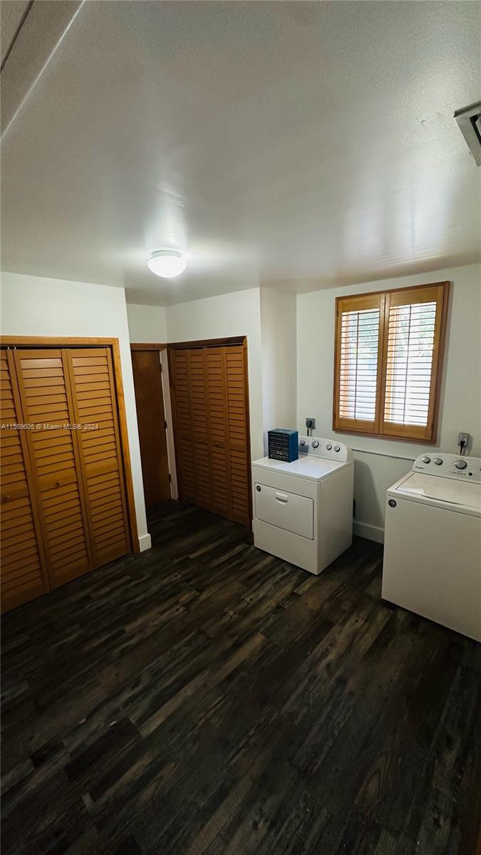 3055 NW 13th St ., Miami, Florida 33125, 5 Bedrooms Bedrooms, ,4 BathroomsBathrooms,Residentiallease,For Rent,3055 NW 13th St .,A11569605