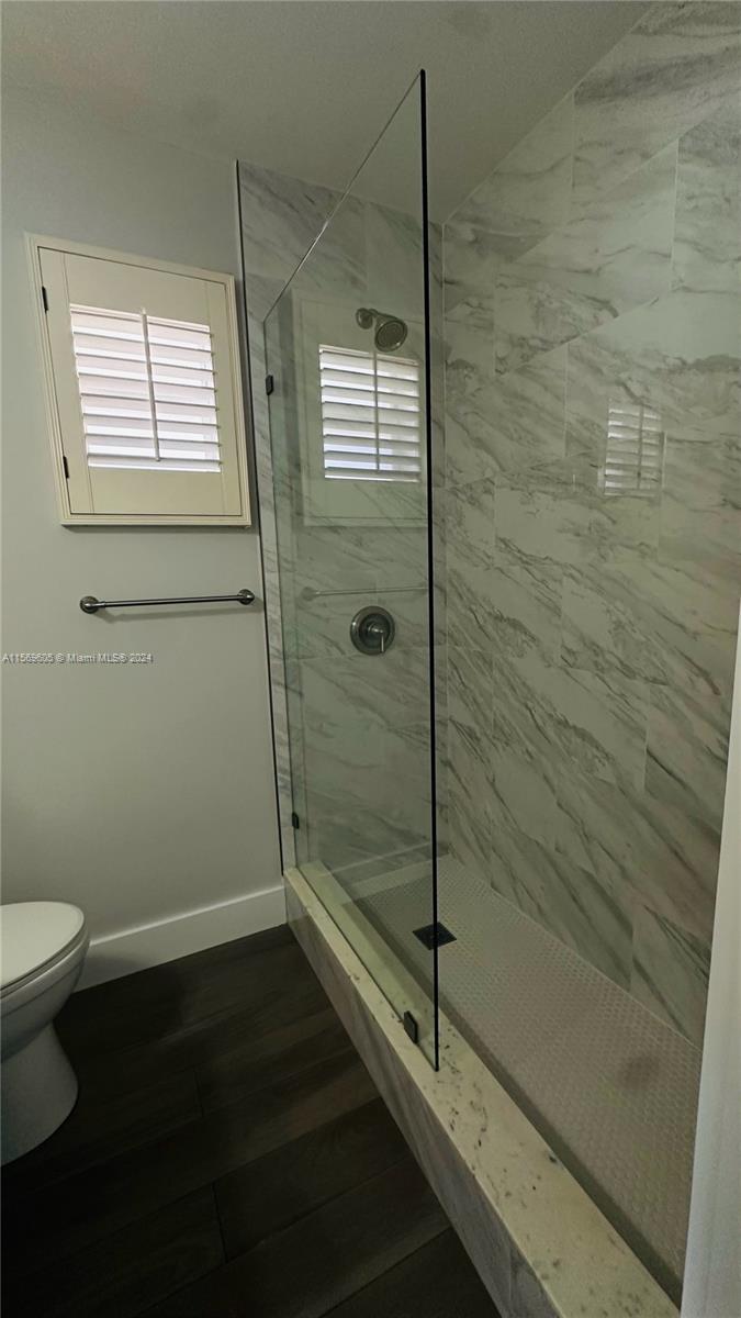 3055 NW 13th St ., Miami, Florida 33125, 5 Bedrooms Bedrooms, ,4 BathroomsBathrooms,Residentiallease,For Rent,3055 NW 13th St .,A11569605