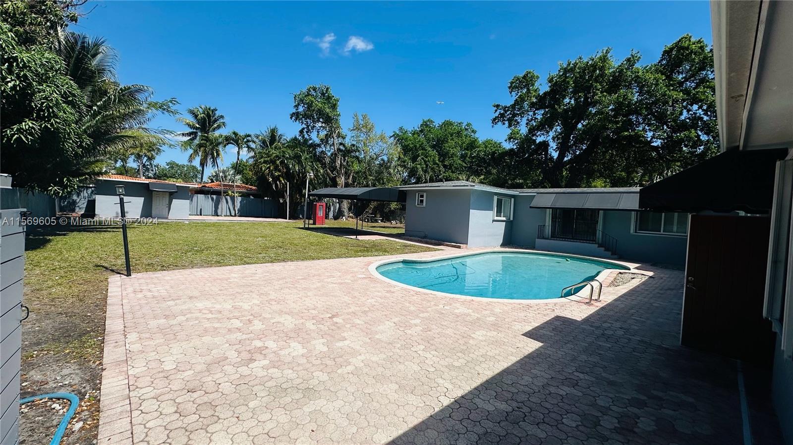 3055 NW 13th St ., Miami, Florida 33125, 5 Bedrooms Bedrooms, ,4 BathroomsBathrooms,Residentiallease,For Rent,3055 NW 13th St .,A11569605