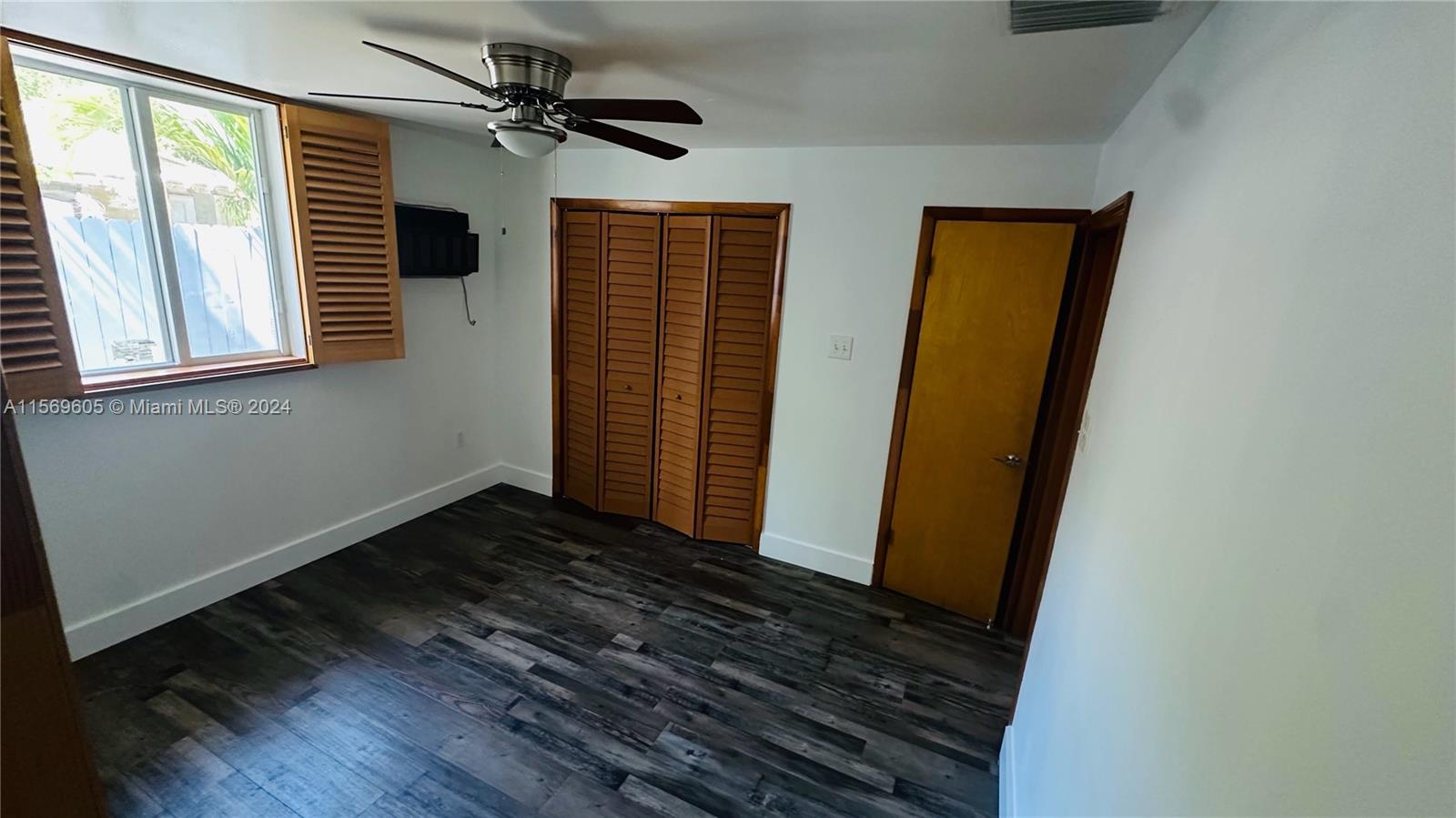 3055 NW 13th St ., Miami, Florida 33125, 5 Bedrooms Bedrooms, ,4 BathroomsBathrooms,Residentiallease,For Rent,3055 NW 13th St .,A11569605