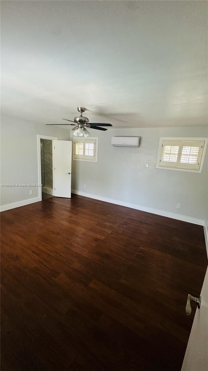 3055 NW 13th St ., Miami, Florida 33125, 5 Bedrooms Bedrooms, ,4 BathroomsBathrooms,Residentiallease,For Rent,3055 NW 13th St .,A11569605