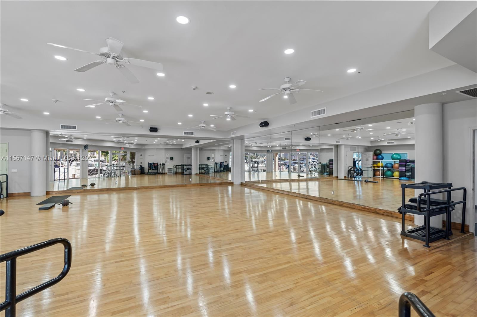 3370 Hidden Bay Dr 1014, Aventura, Florida 33180, 2 Bedrooms Bedrooms, ,2 BathroomsBathrooms,Residential,For Sale,3370 Hidden Bay Dr 1014,A11567147