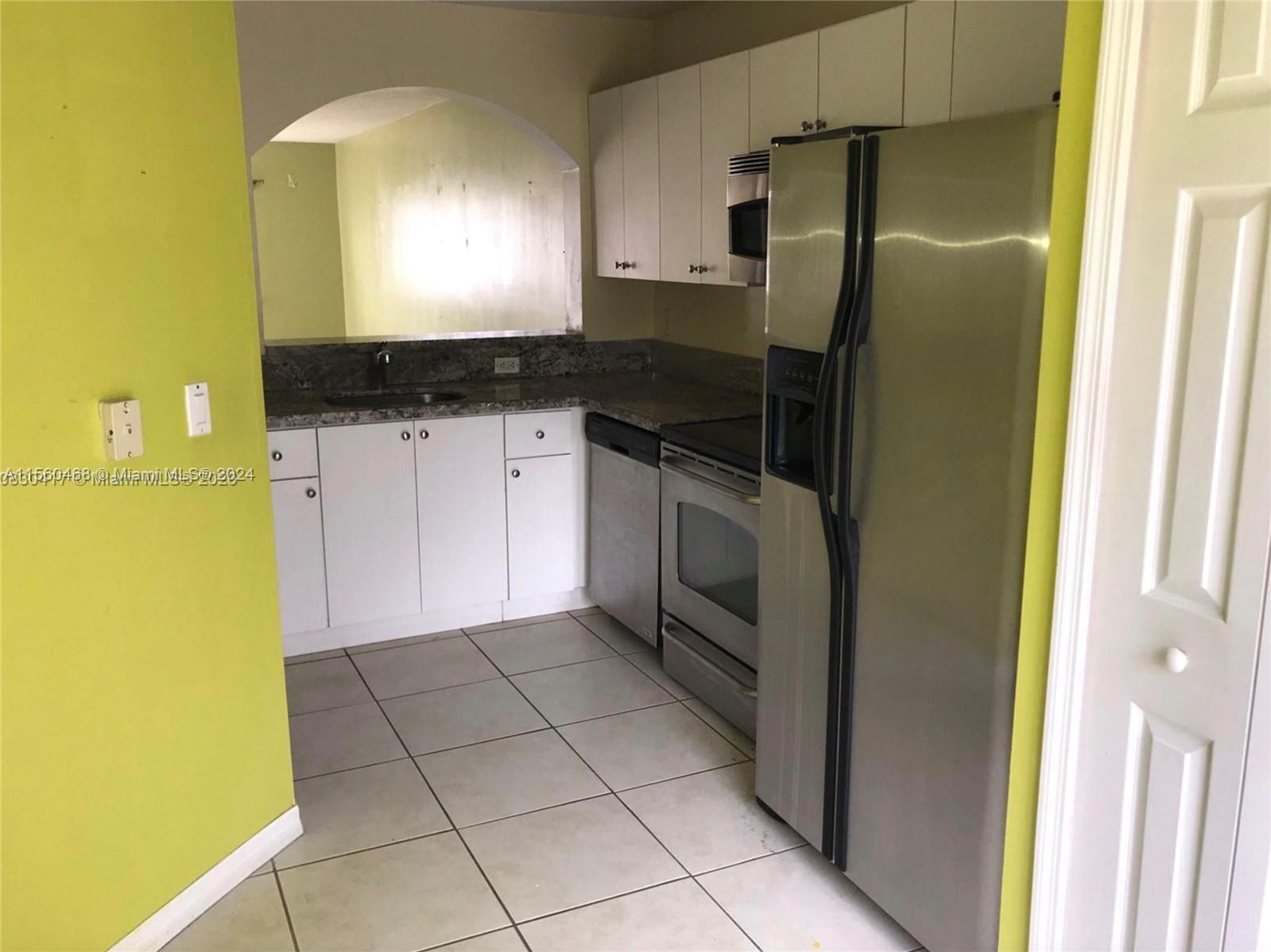 2701 SE 12th Pl 102, Homestead, Florida 33035, 2 Bedrooms Bedrooms, ,2 BathroomsBathrooms,Residentiallease,For Rent,2701 SE 12th Pl 102,A11560468