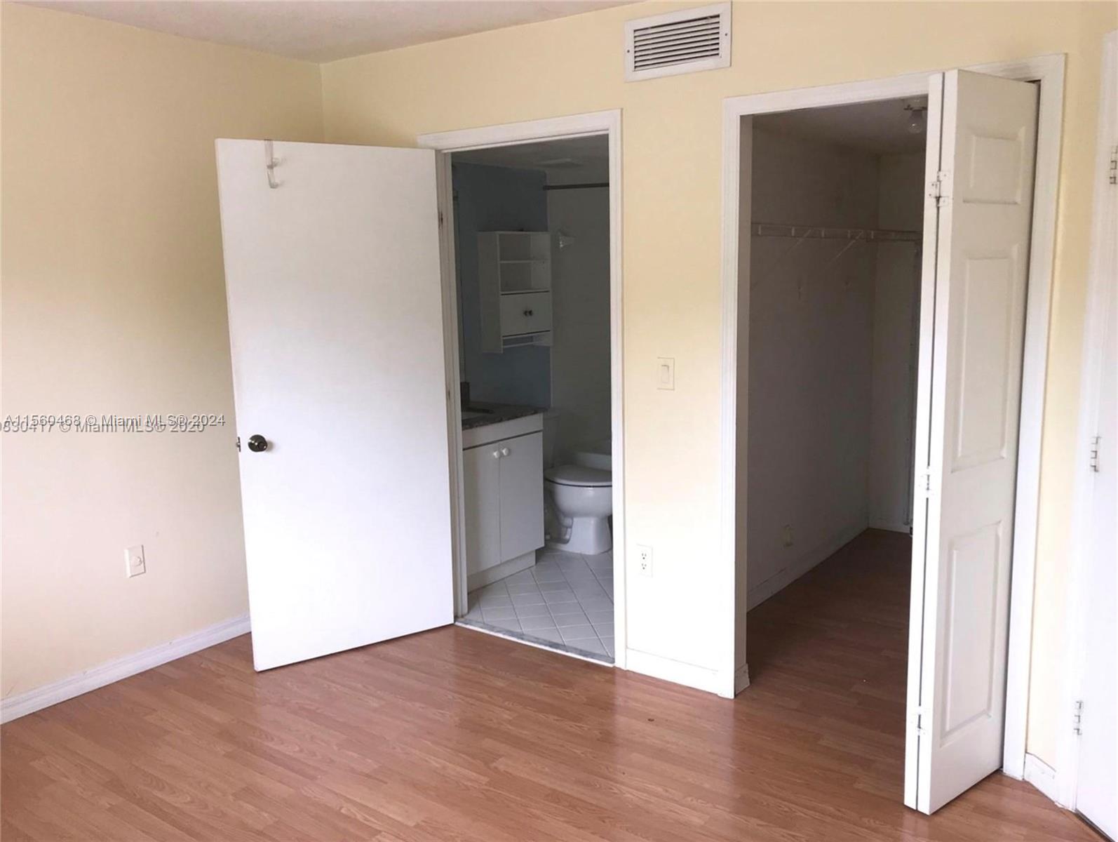 2701 SE 12th Pl 102, Homestead, Florida 33035, 2 Bedrooms Bedrooms, ,2 BathroomsBathrooms,Residentiallease,For Rent,2701 SE 12th Pl 102,A11560468