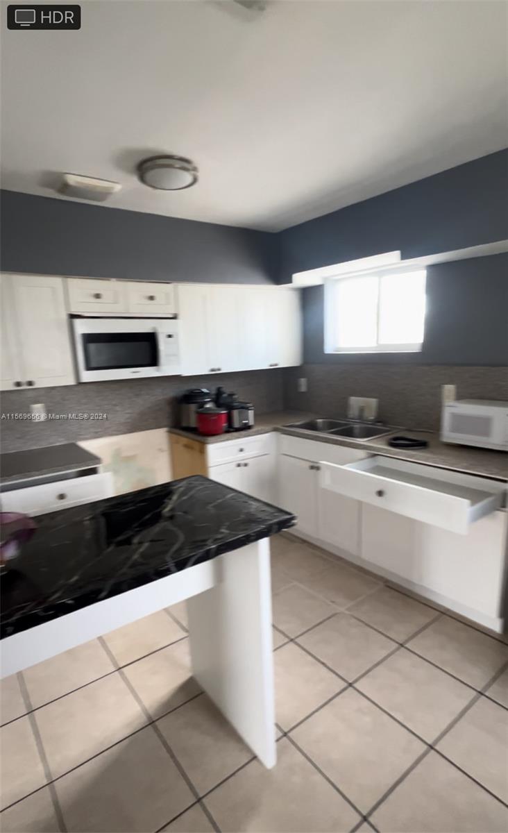 2012 NW 2nd St 1, Miami, Florida 33125, 2 Bedrooms Bedrooms, ,1 BathroomBathrooms,Residentiallease,For Rent,2012 NW 2nd St 1,A11569656