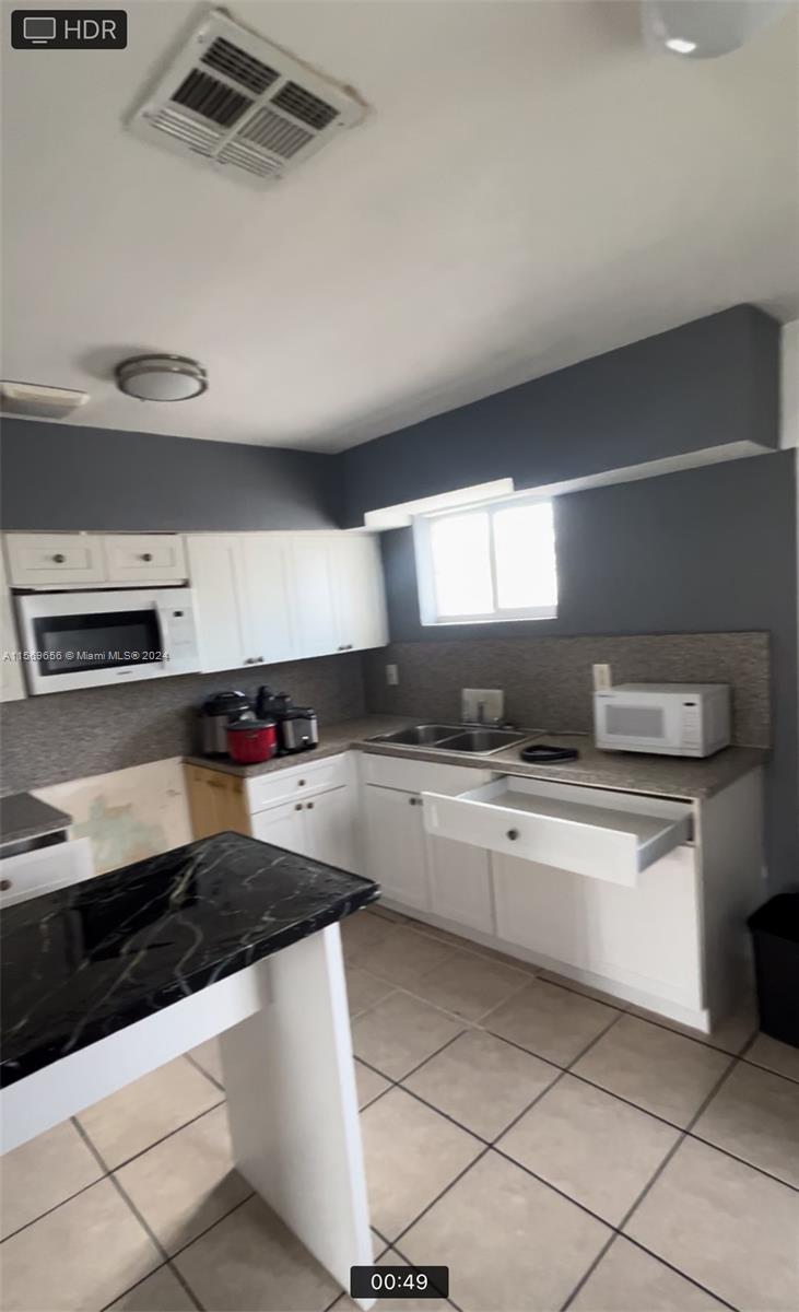 2012 NW 2nd St 1, Miami, Florida 33125, 2 Bedrooms Bedrooms, ,1 BathroomBathrooms,Residentiallease,For Rent,2012 NW 2nd St 1,A11569656