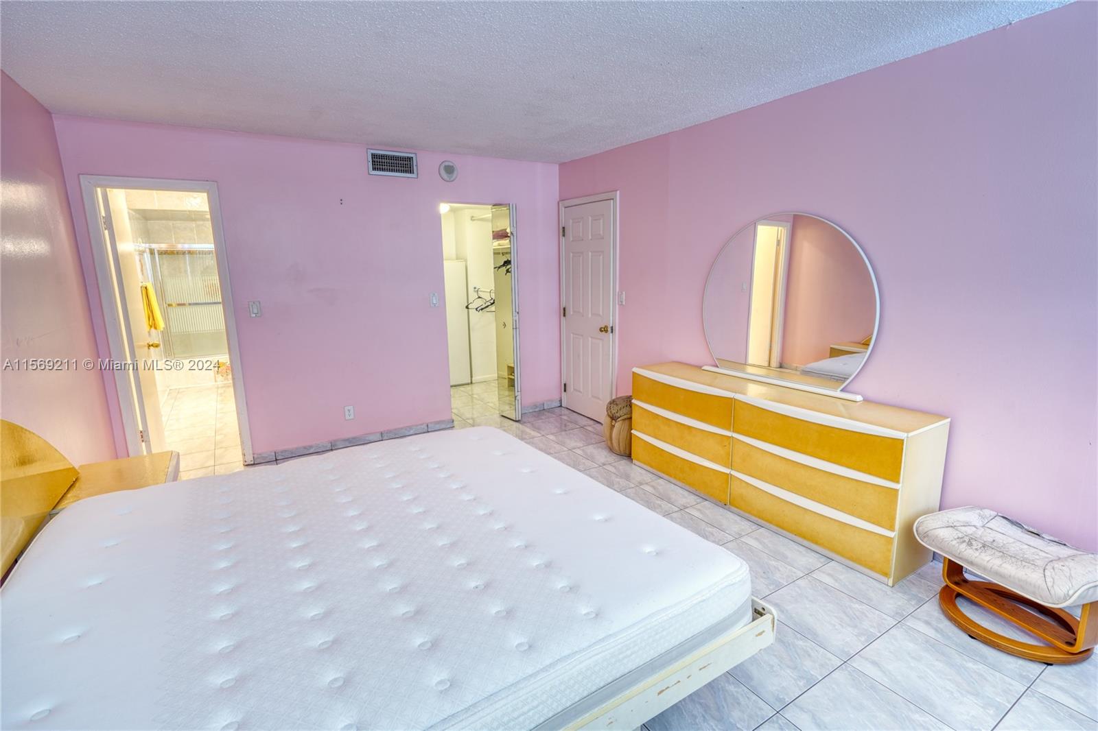 1825 S Ocean Dr 704, Hallandale Beach, Florida 33009, 1 Bedroom Bedrooms, ,1 BathroomBathrooms,Residentiallease,For Rent,1825 S Ocean Dr 704,A11569211