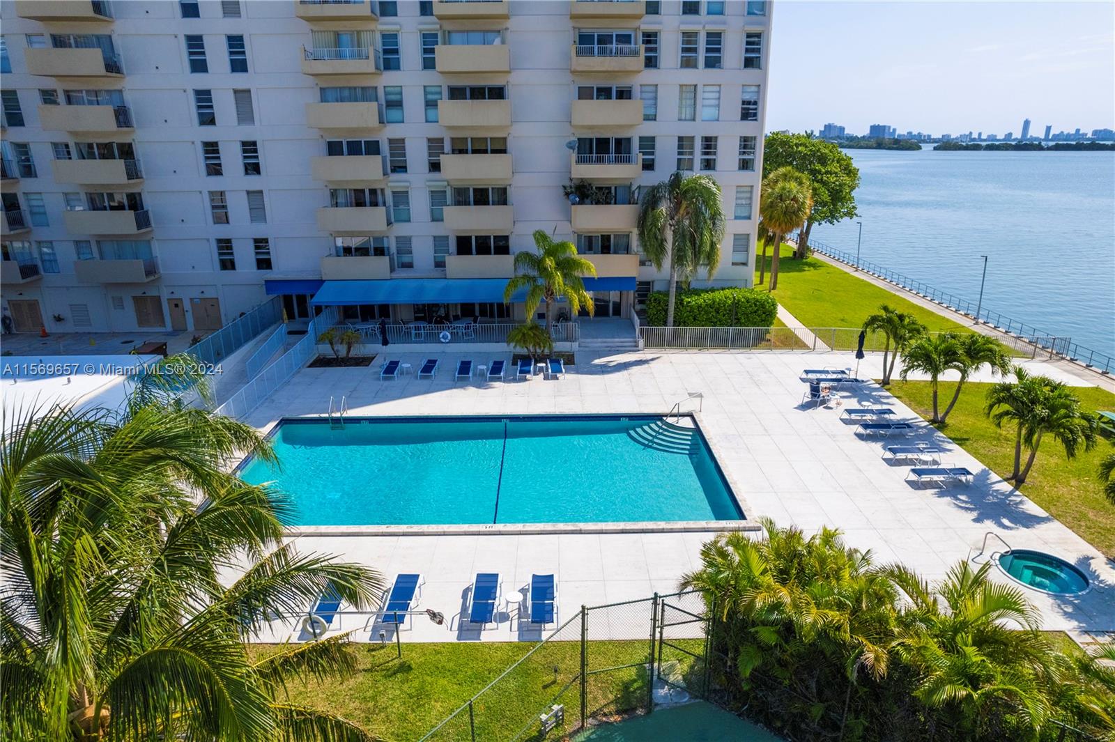 880 NE 69th St 2P, Miami, Florida 33138, 1 Bedroom Bedrooms, ,1 BathroomBathrooms,Residential,For Sale,880 NE 69th St 2P,A11569657