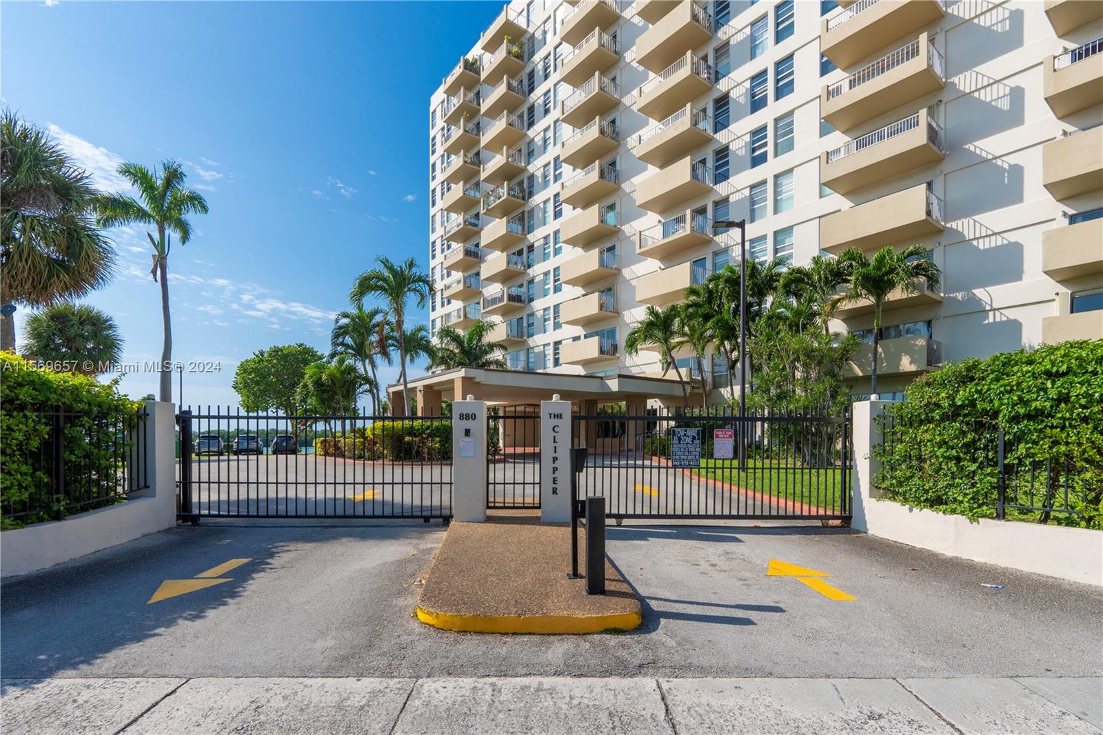 880 NE 69th St 2P, Miami, Florida 33138, 1 Bedroom Bedrooms, ,1 BathroomBathrooms,Residential,For Sale,880 NE 69th St 2P,A11569657