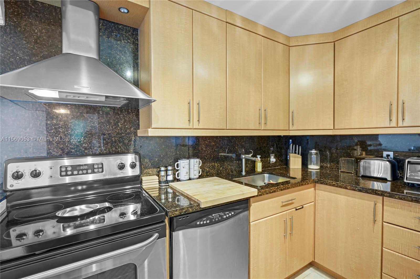 3625 N Country Club Dr 902, Aventura, Florida 33180, 2 Bedrooms Bedrooms, ,2 BathroomsBathrooms,Residential,For Sale,3625 N Country Club Dr 902,A11569053