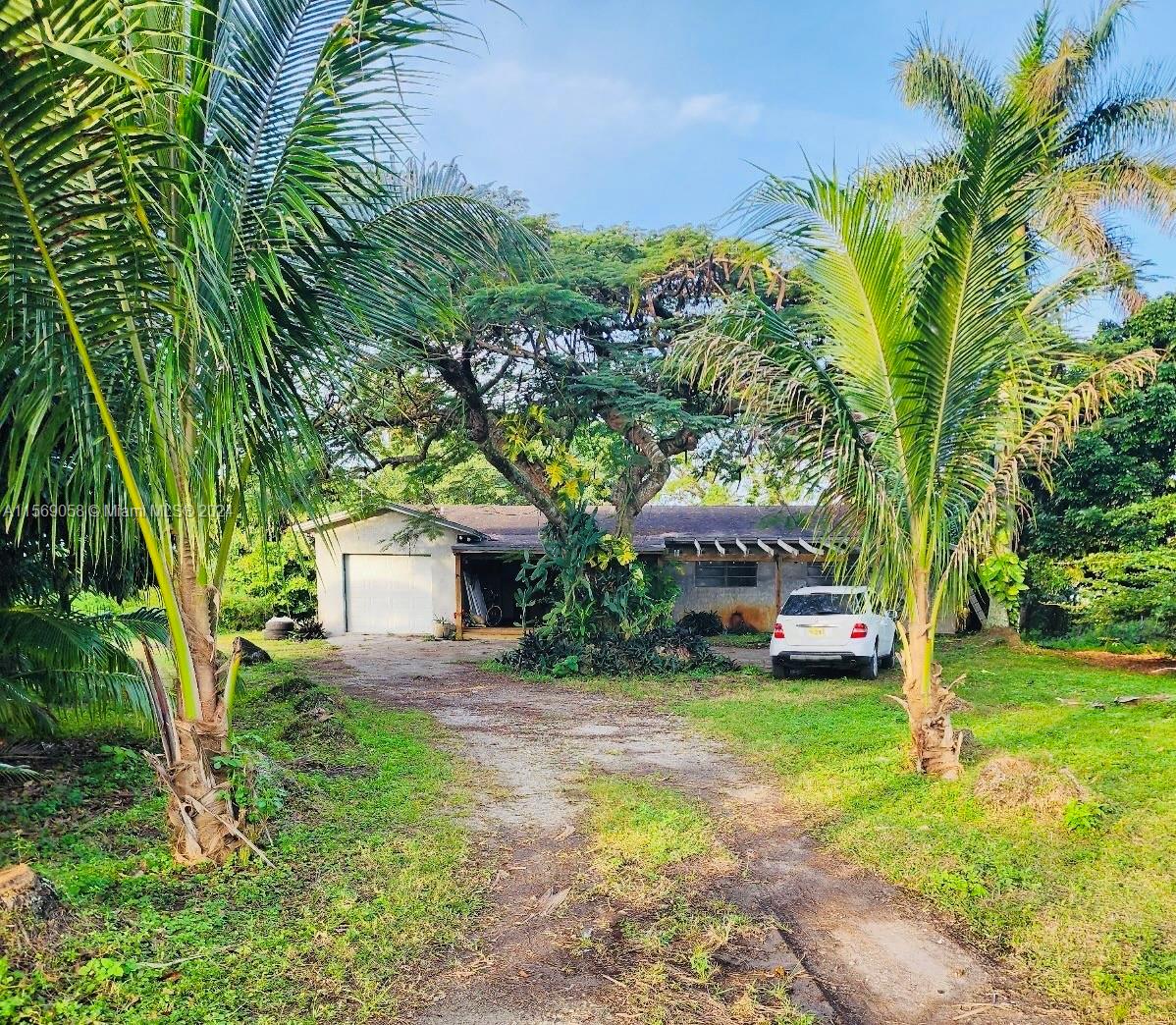 12900 SW 202nd Ave, Miami, Florida 33196, 3 Bedrooms Bedrooms, ,2 BathroomsBathrooms,Residentiallease,For Rent,12900 SW 202nd Ave,A11569058