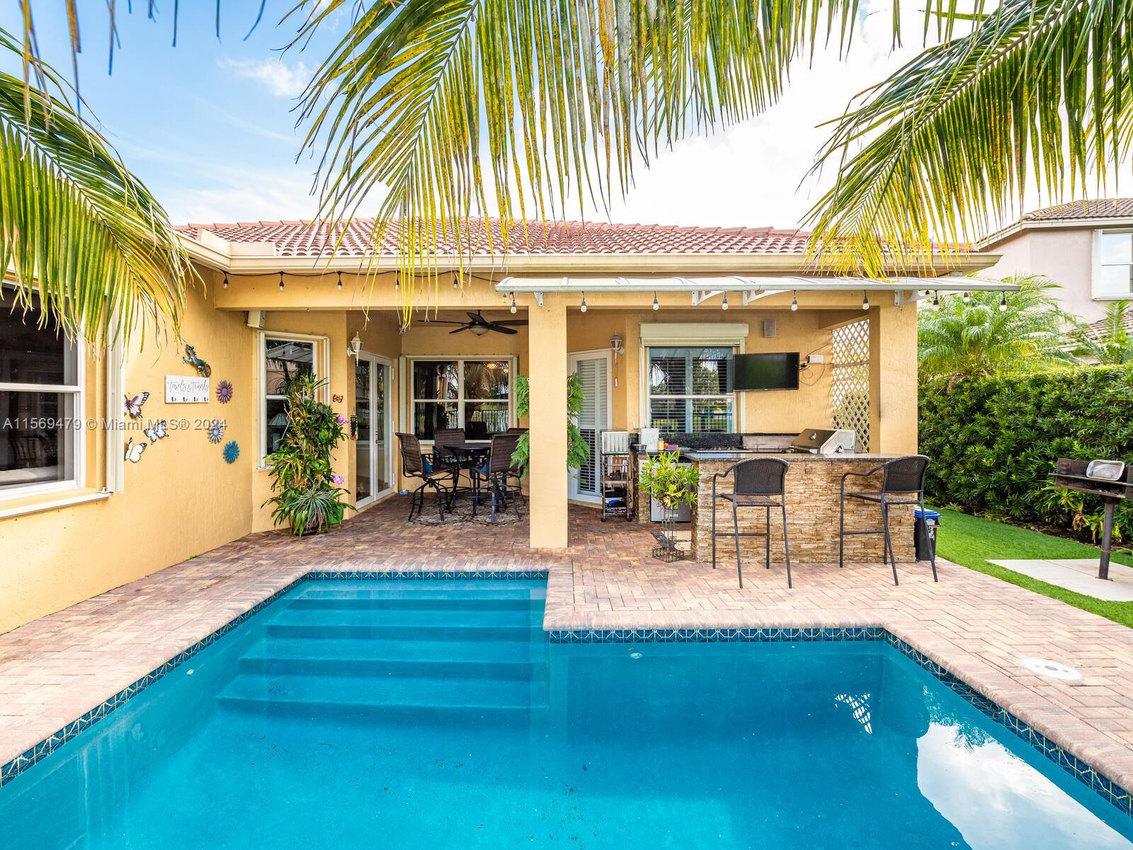 19441 Stonebrook St, Weston, Florida 33332, 4 Bedrooms Bedrooms, ,3 BathroomsBathrooms,Residentiallease,For Rent,19441 Stonebrook St,A11569479