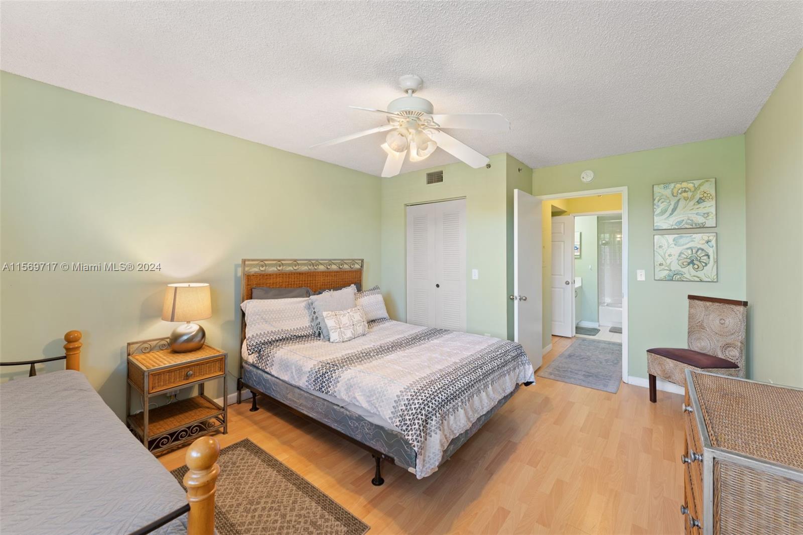 19801 E Country Club Dr 4301, Aventura, Florida 33180, 2 Bedrooms Bedrooms, ,2 BathroomsBathrooms,Residential,For Sale,19801 E Country Club Dr 4301,A11569717