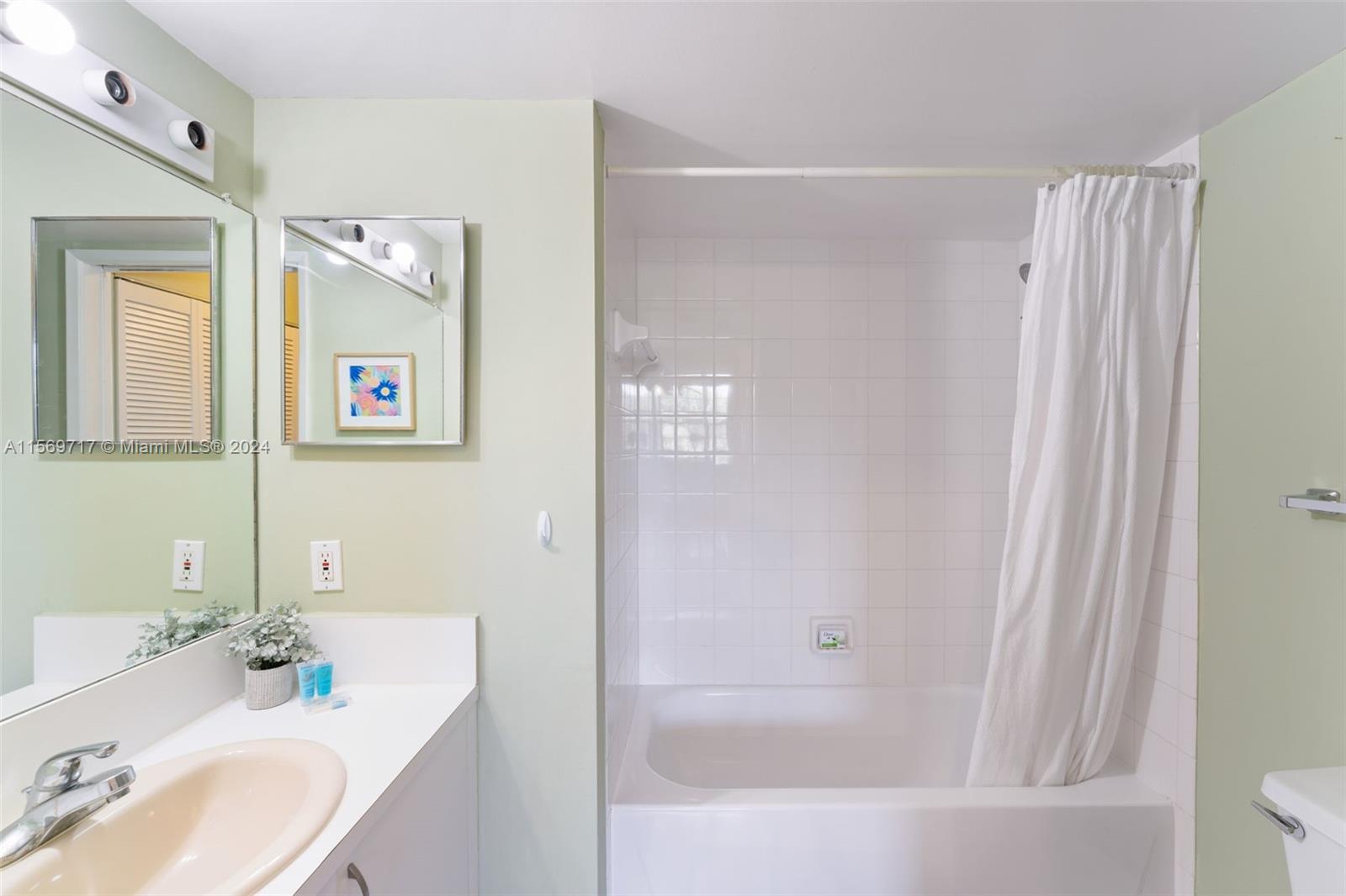 19801 E Country Club Dr 4301, Aventura, Florida 33180, 2 Bedrooms Bedrooms, ,2 BathroomsBathrooms,Residential,For Sale,19801 E Country Club Dr 4301,A11569717