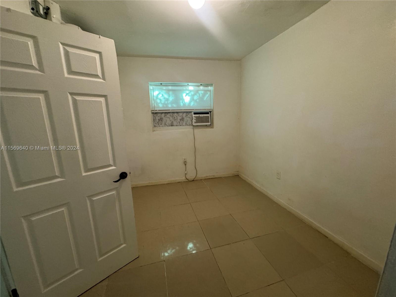 56 NW 60th St Back, Miami, Florida 33127, 2 Bedrooms Bedrooms, ,1 BathroomBathrooms,Residentiallease,For Rent,56 NW 60th St Back,A11569640
