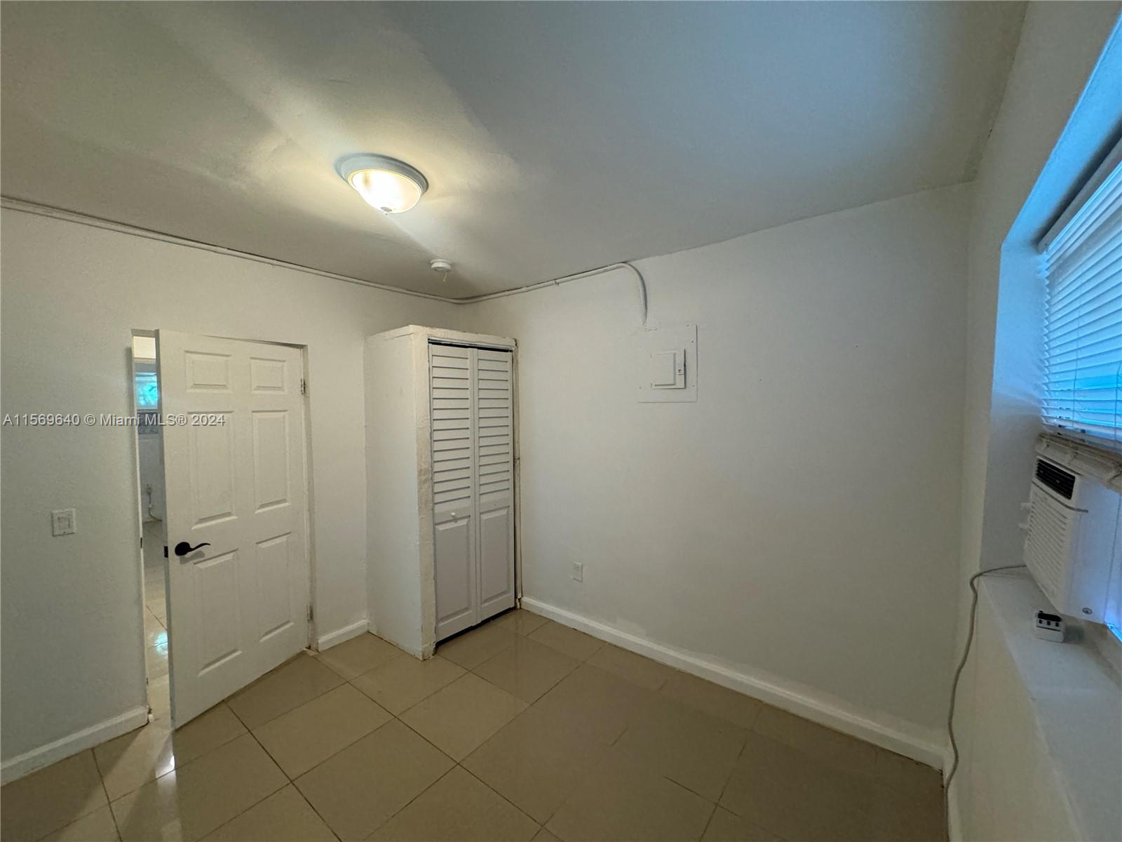 56 NW 60th St Back, Miami, Florida 33127, 2 Bedrooms Bedrooms, ,1 BathroomBathrooms,Residentiallease,For Rent,56 NW 60th St Back,A11569640