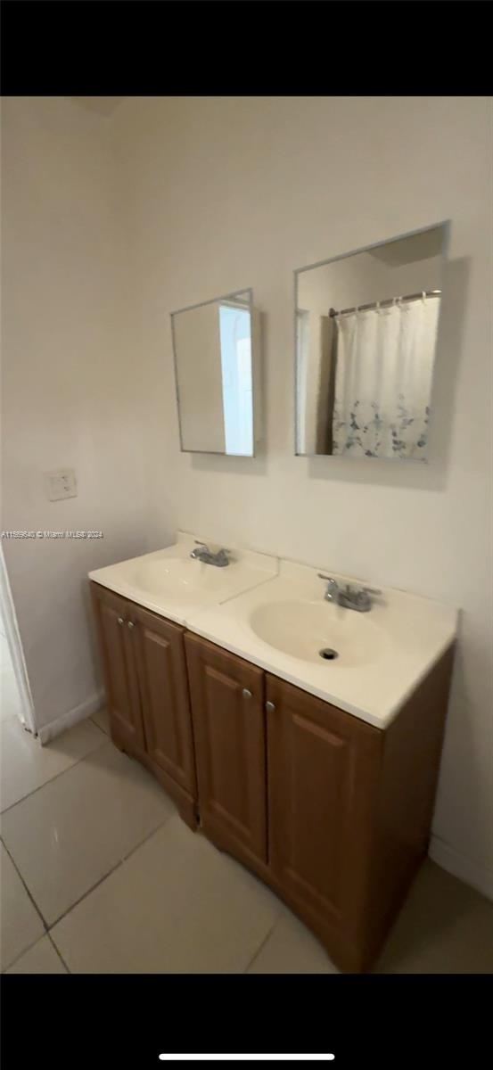 56 NW 60th St Back, Miami, Florida 33127, 2 Bedrooms Bedrooms, ,1 BathroomBathrooms,Residentiallease,For Rent,56 NW 60th St Back,A11569640