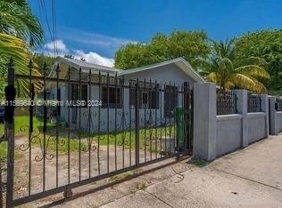 56 NW 60th St Back, Miami, Florida 33127, 2 Bedrooms Bedrooms, ,1 BathroomBathrooms,Residentiallease,For Rent,56 NW 60th St Back,A11569640