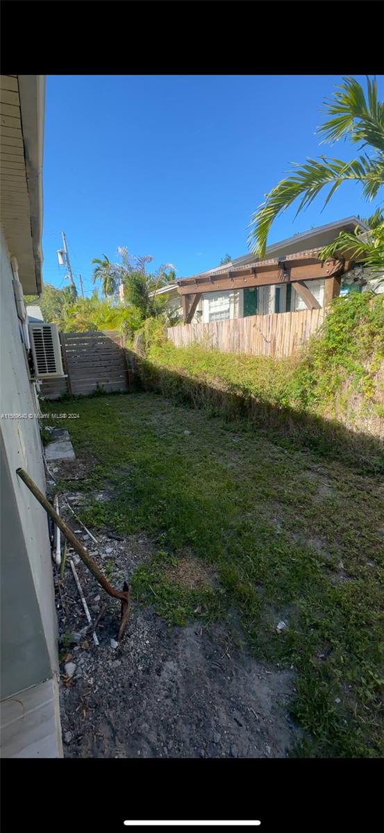 56 NW 60th St Back, Miami, Florida 33127, 2 Bedrooms Bedrooms, ,1 BathroomBathrooms,Residentiallease,For Rent,56 NW 60th St Back,A11569640