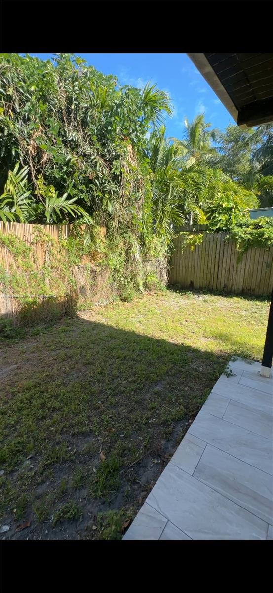 56 NW 60th St Back, Miami, Florida 33127, 2 Bedrooms Bedrooms, ,1 BathroomBathrooms,Residentiallease,For Rent,56 NW 60th St Back,A11569640