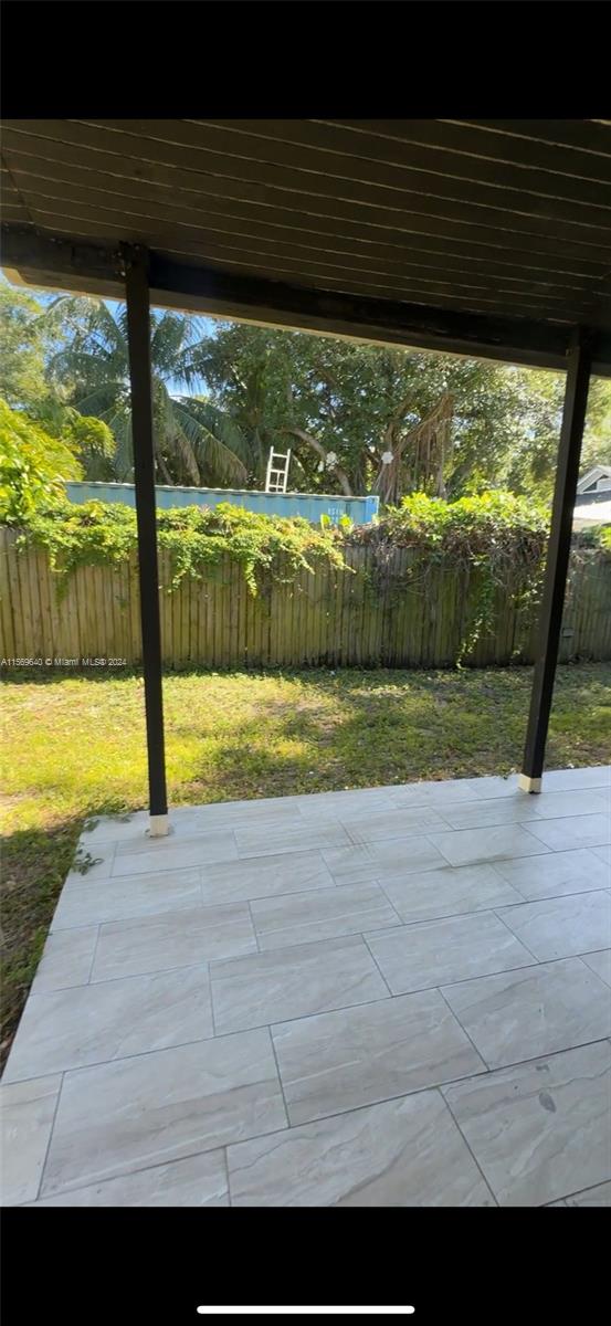 56 NW 60th St Back, Miami, Florida 33127, 2 Bedrooms Bedrooms, ,1 BathroomBathrooms,Residentiallease,For Rent,56 NW 60th St Back,A11569640